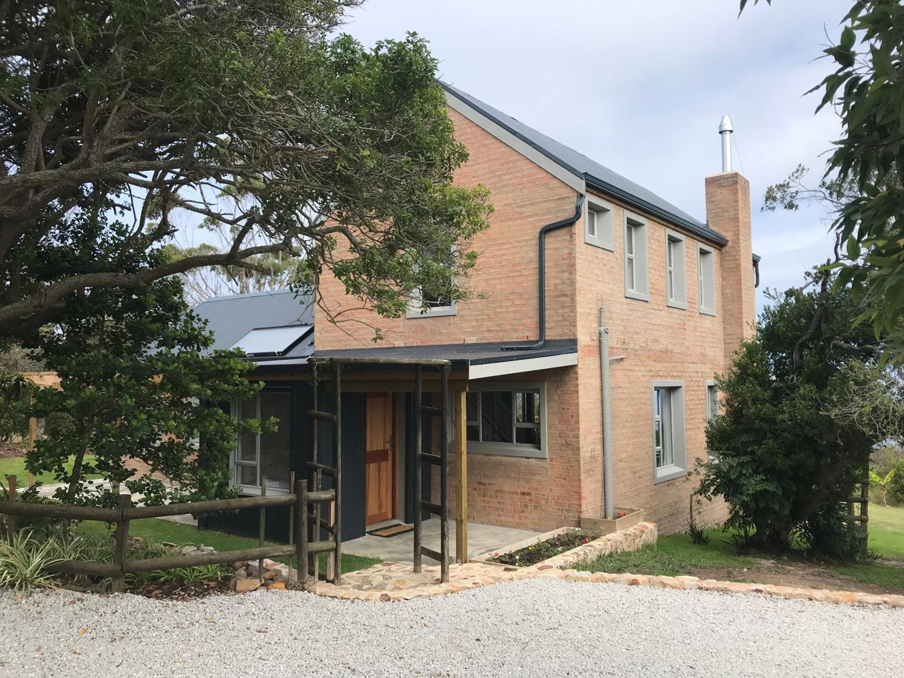 Two-Bedroom House - Photo 8