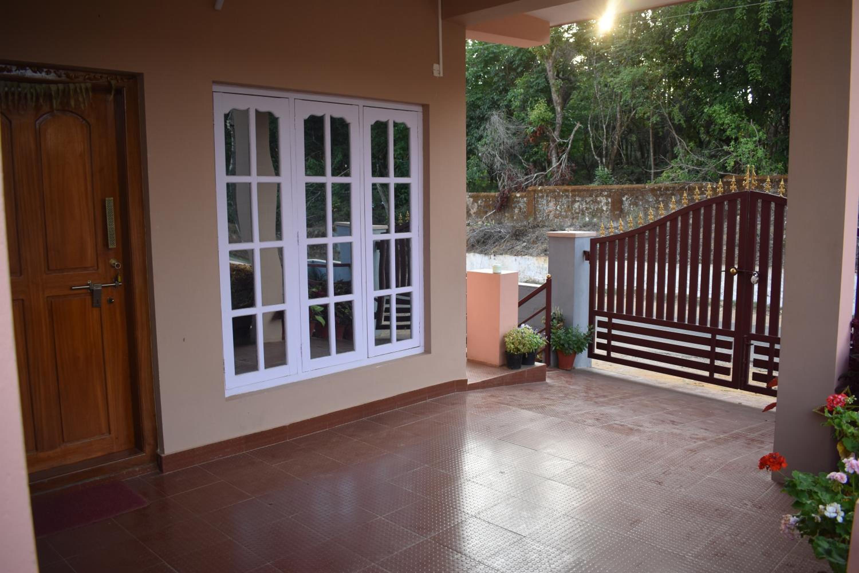 Two-Bedroom House - Photo 18