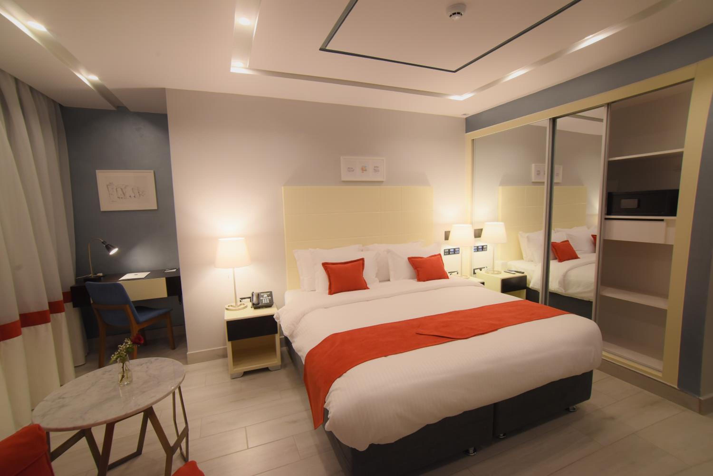 Standard Double or Twin Room - Photo 15