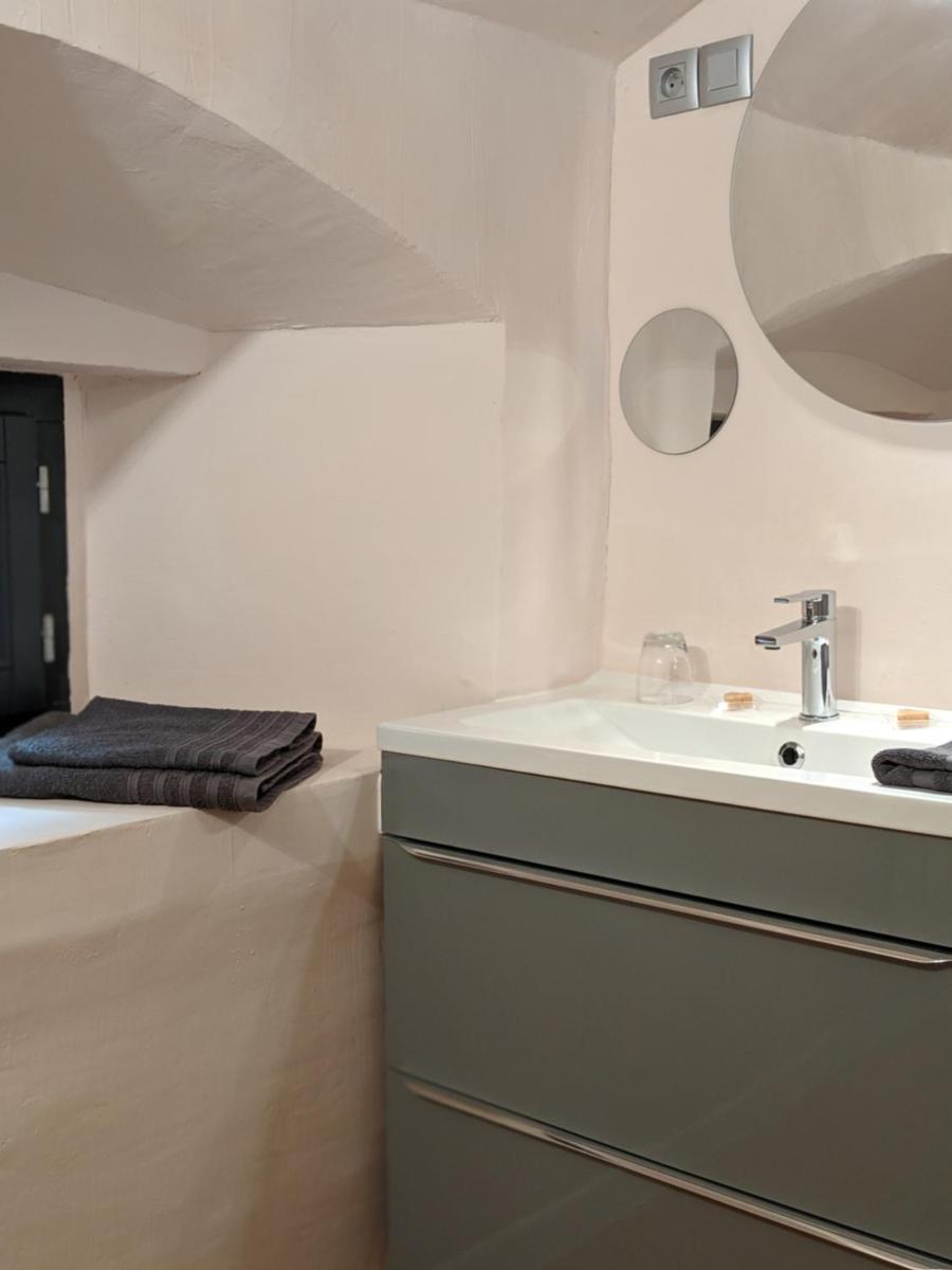 Double or Twin Room with Private Bathroom photo 2