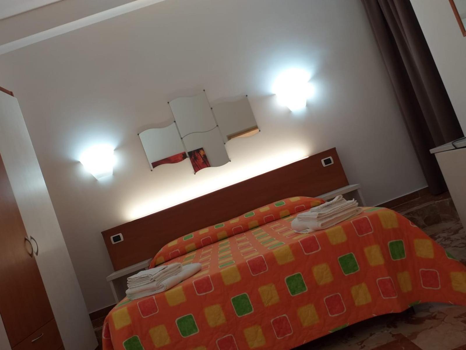 Economy Double Room photo 1