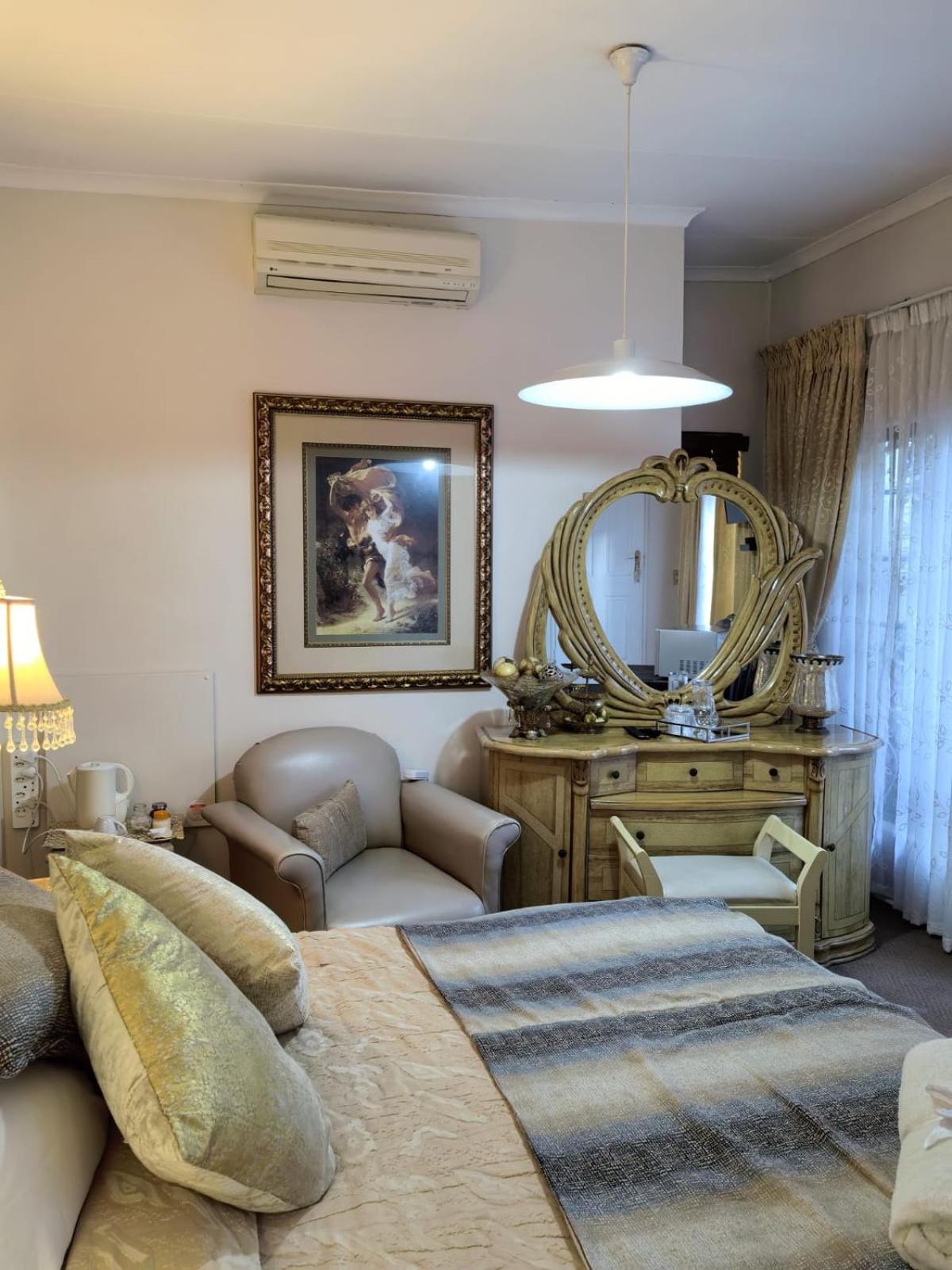 Deluxe Double Room photo 3