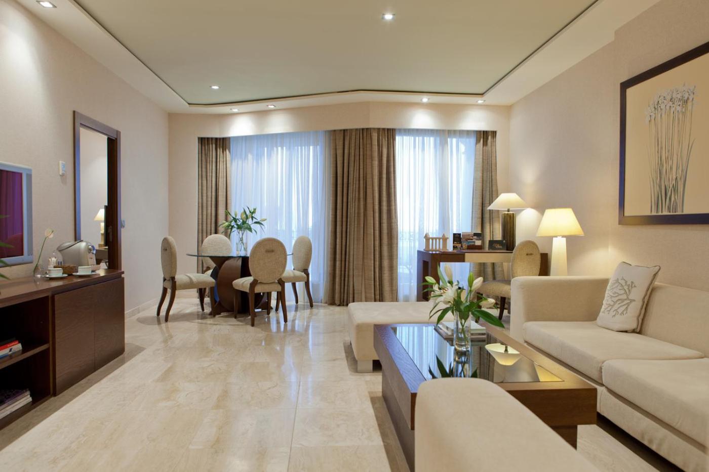 Suite Junior con vista al mar.