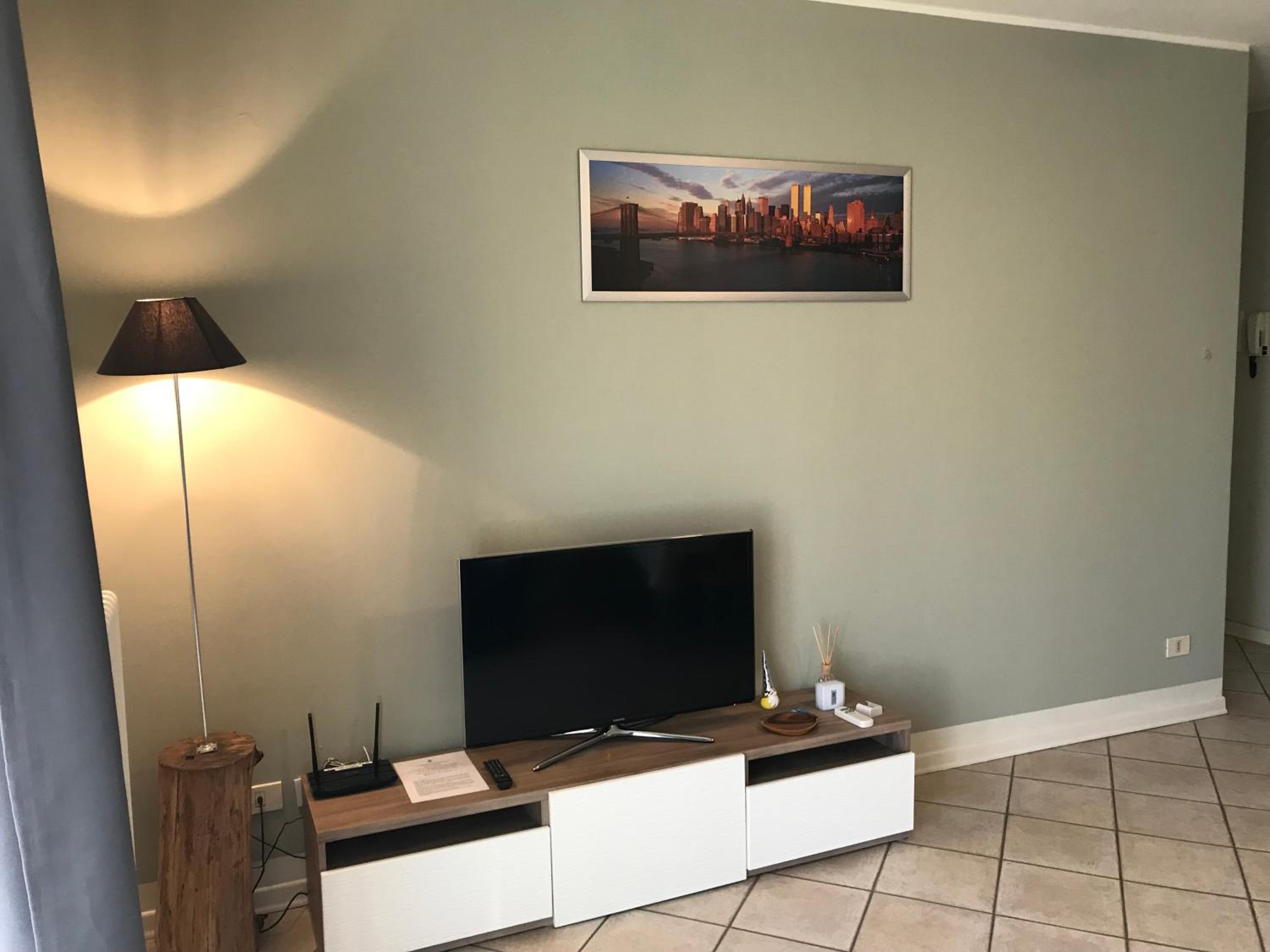 One-Bedroom Apartment photo 3