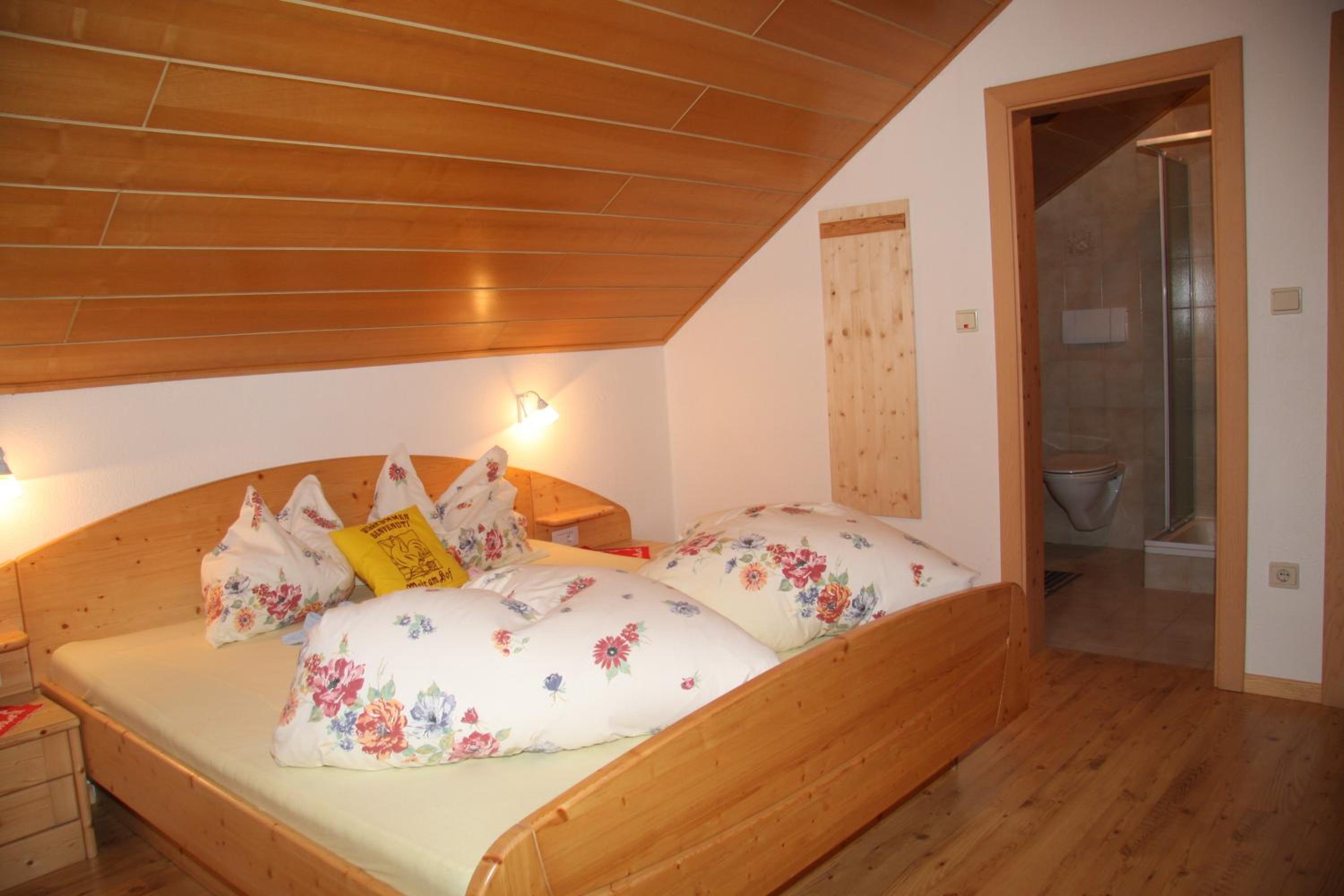 One-Bedroom Apartment with Balcony