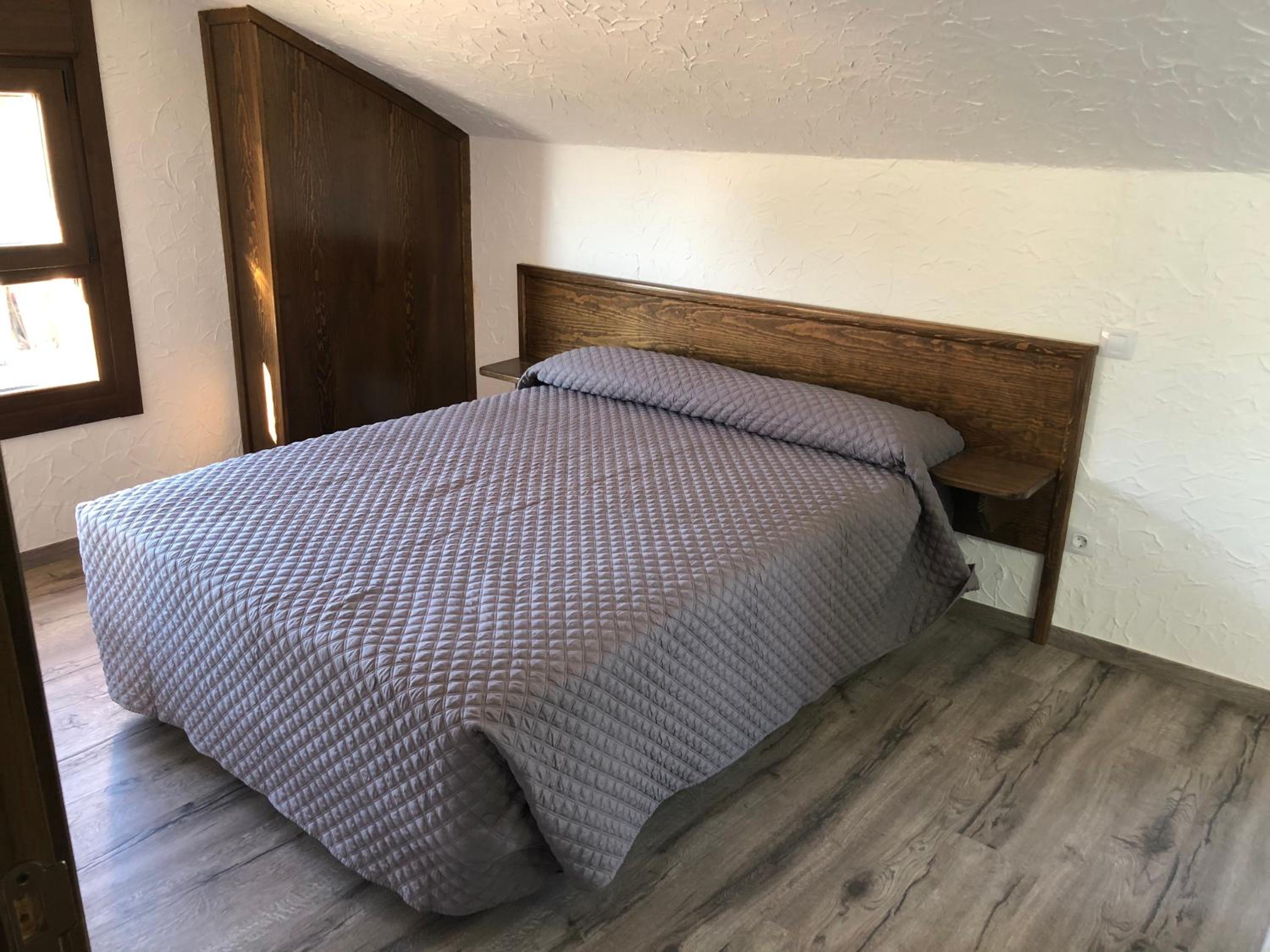 Two-Bedroom House photo 2