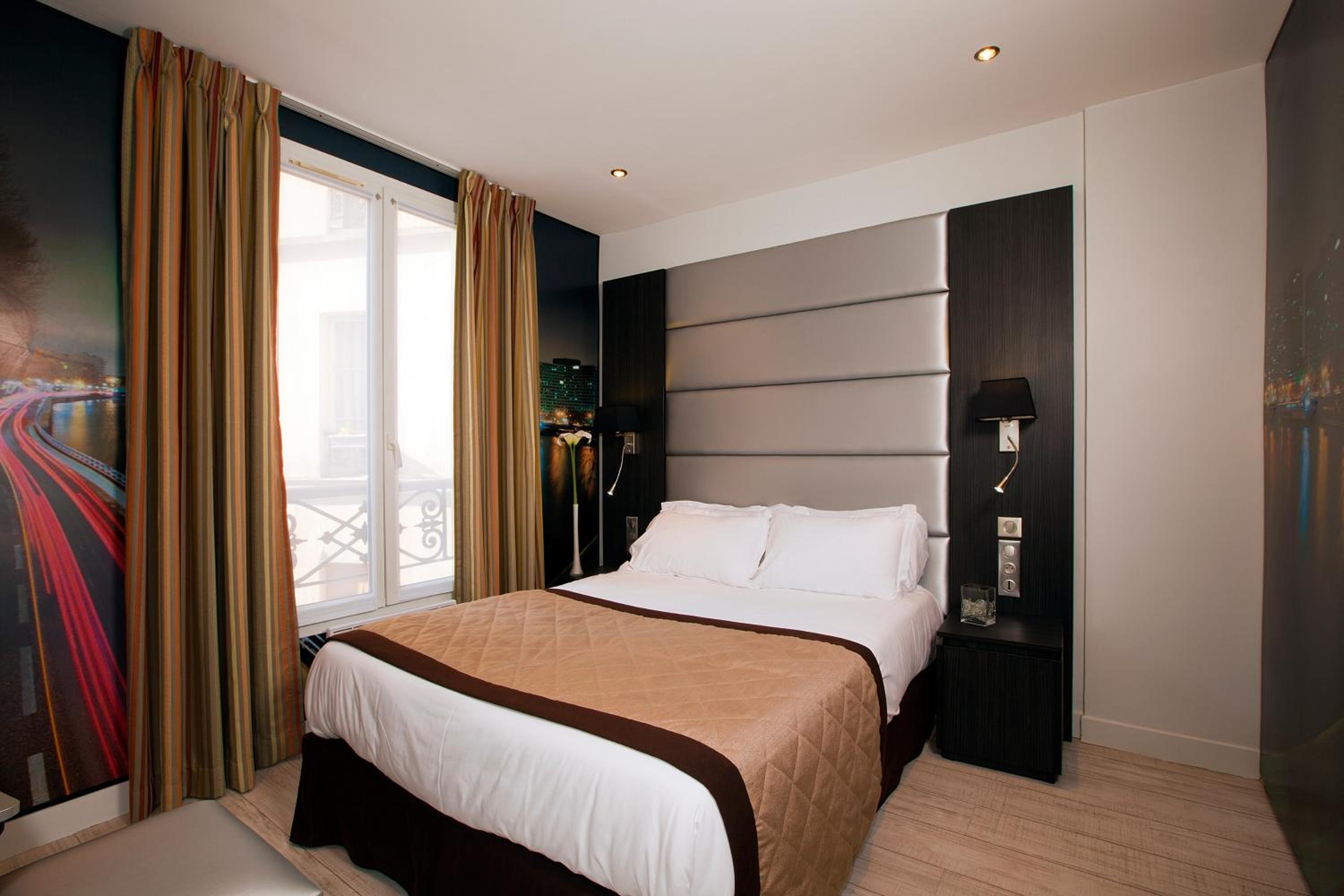 Single Room thumbnail 6