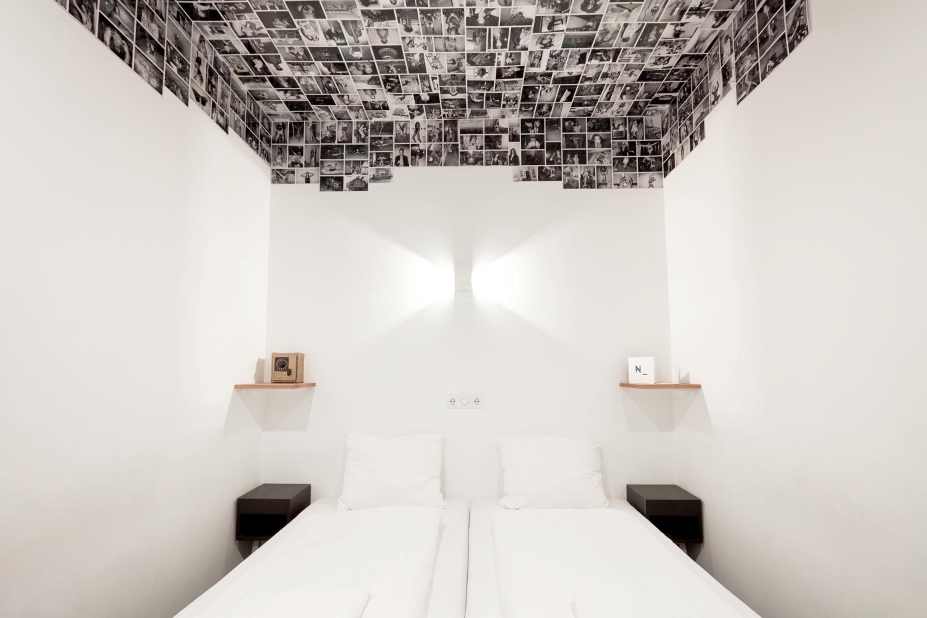 Secret Bookcase M (shared bathroom)