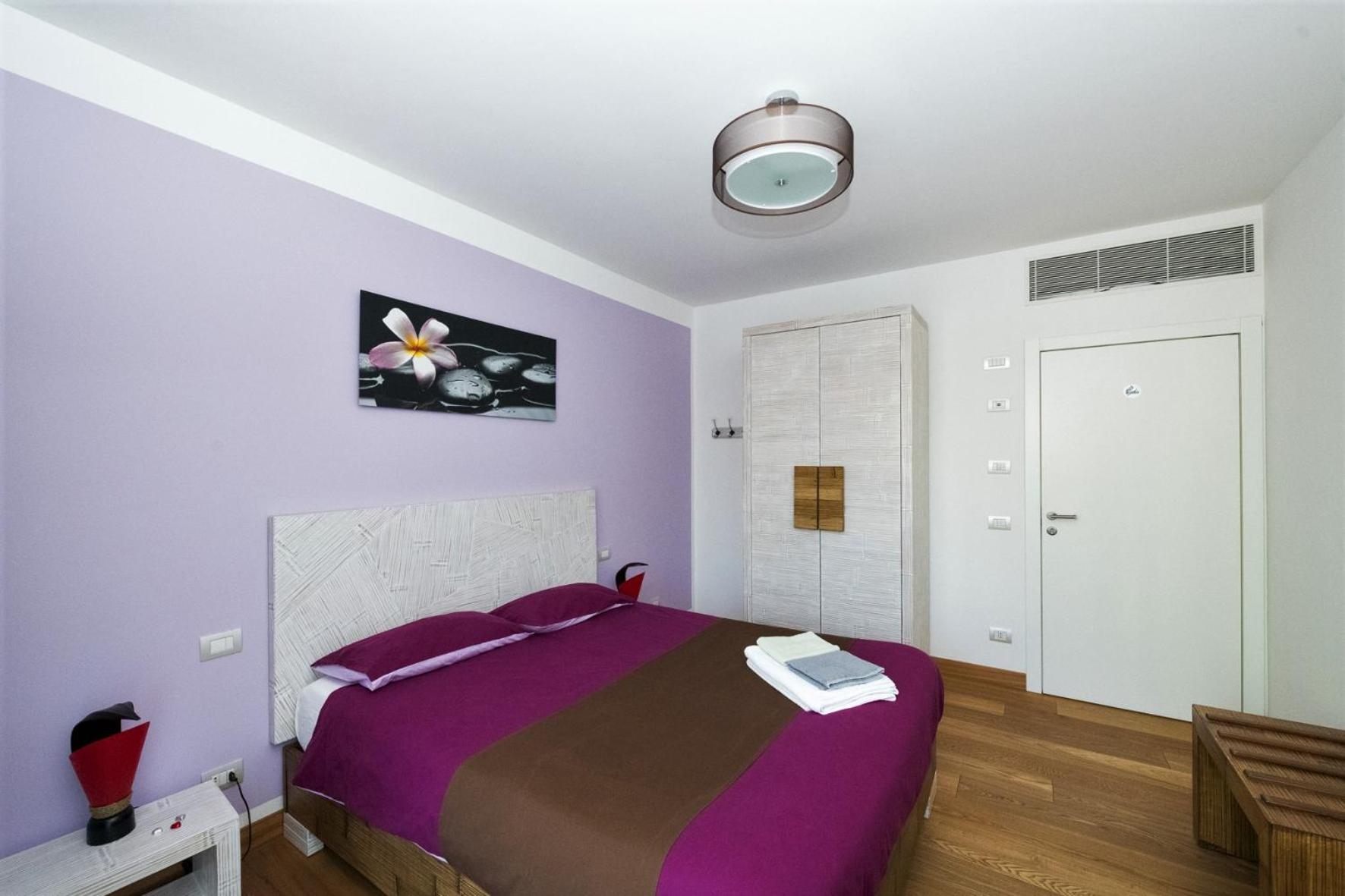 Double Room with Private External Bathroom photo 1