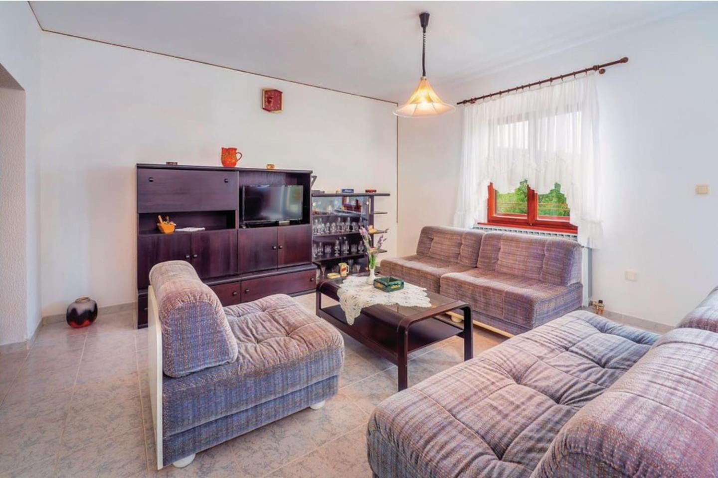 Two-Bedroom House photo 2