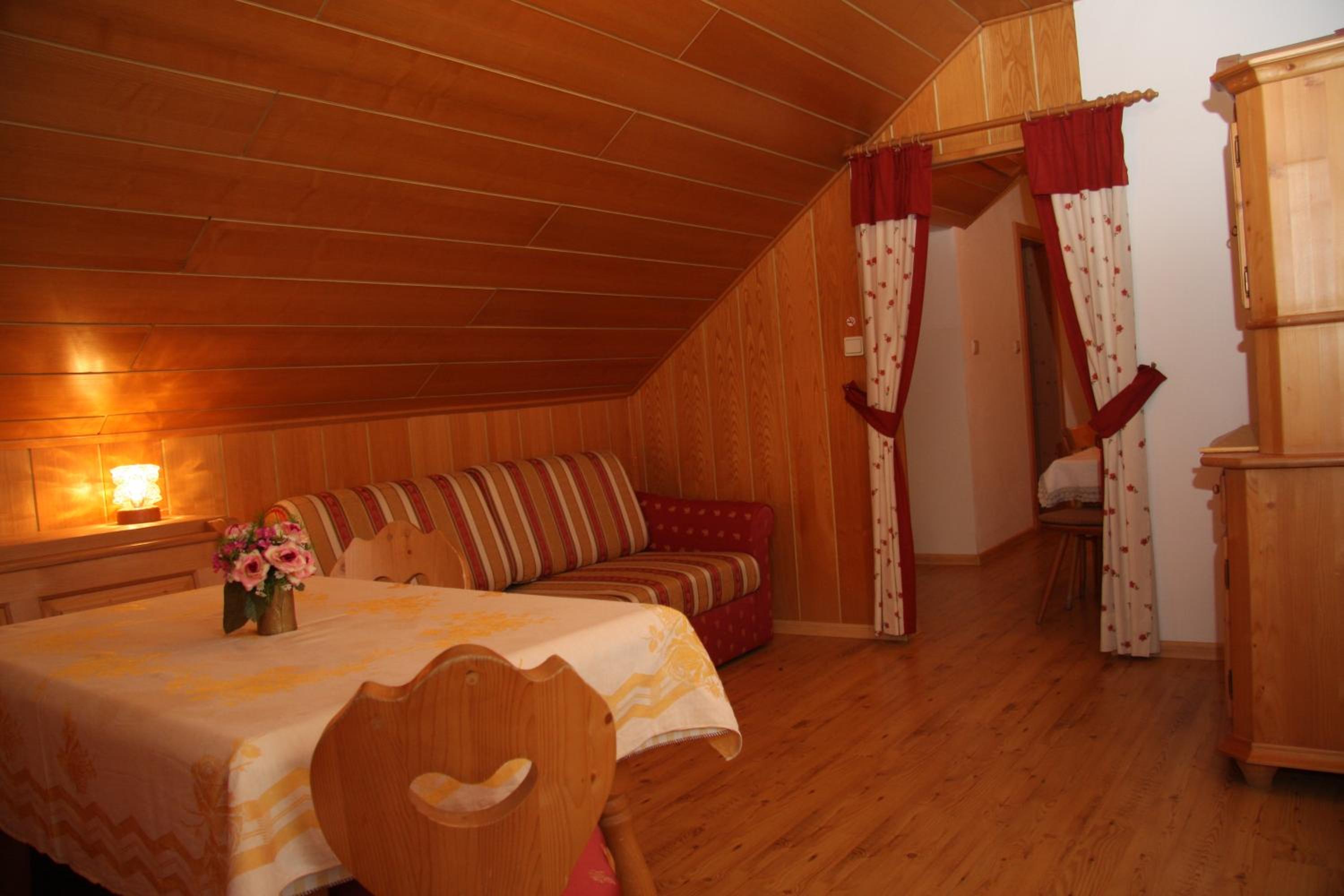 One-Bedroom Apartment with Balcony