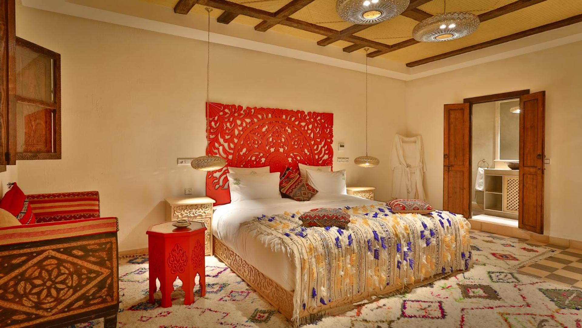 Deluxe Double Room with Balcony photo 2