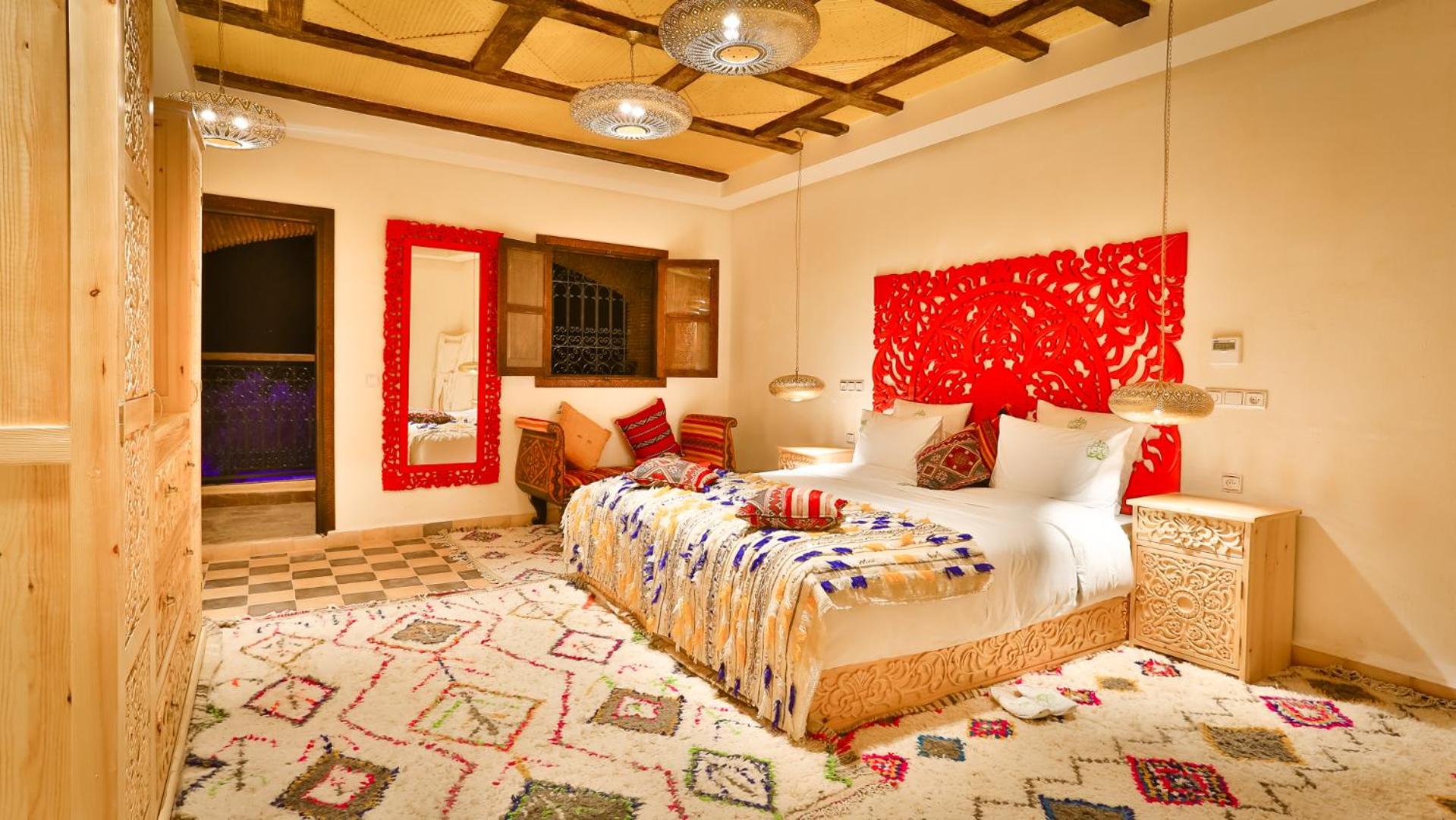 Deluxe Double Room with Balcony photo 3