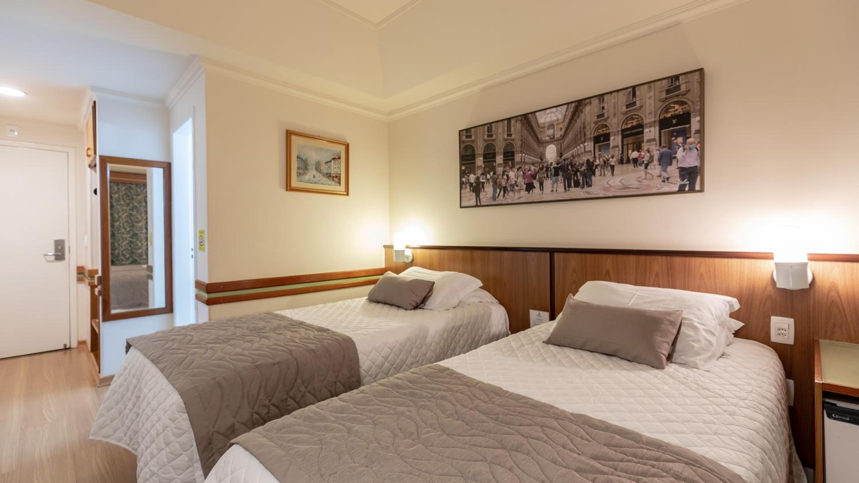 Standard Twin Room - Photo 19
