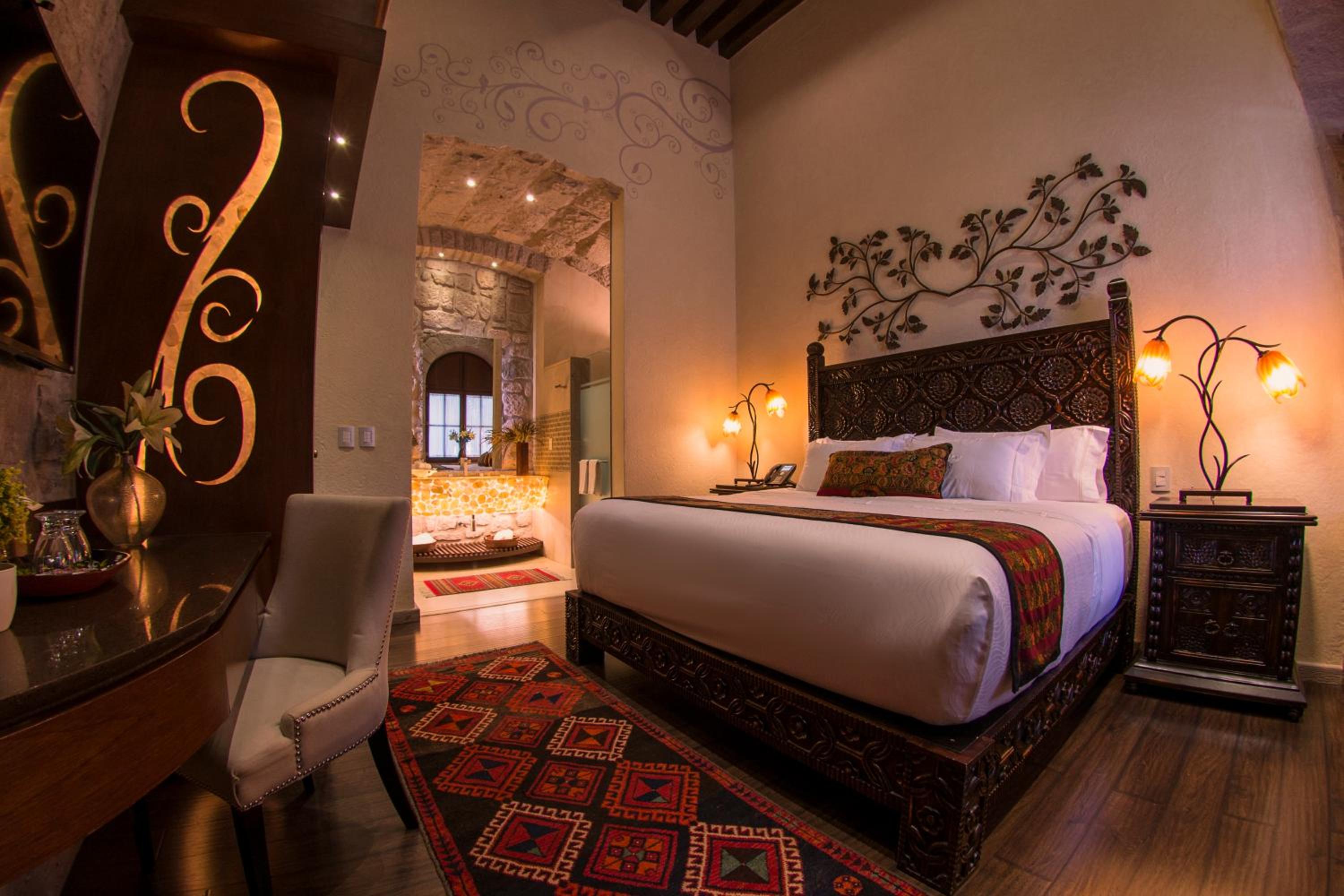 Deluxe Room - Photo 10