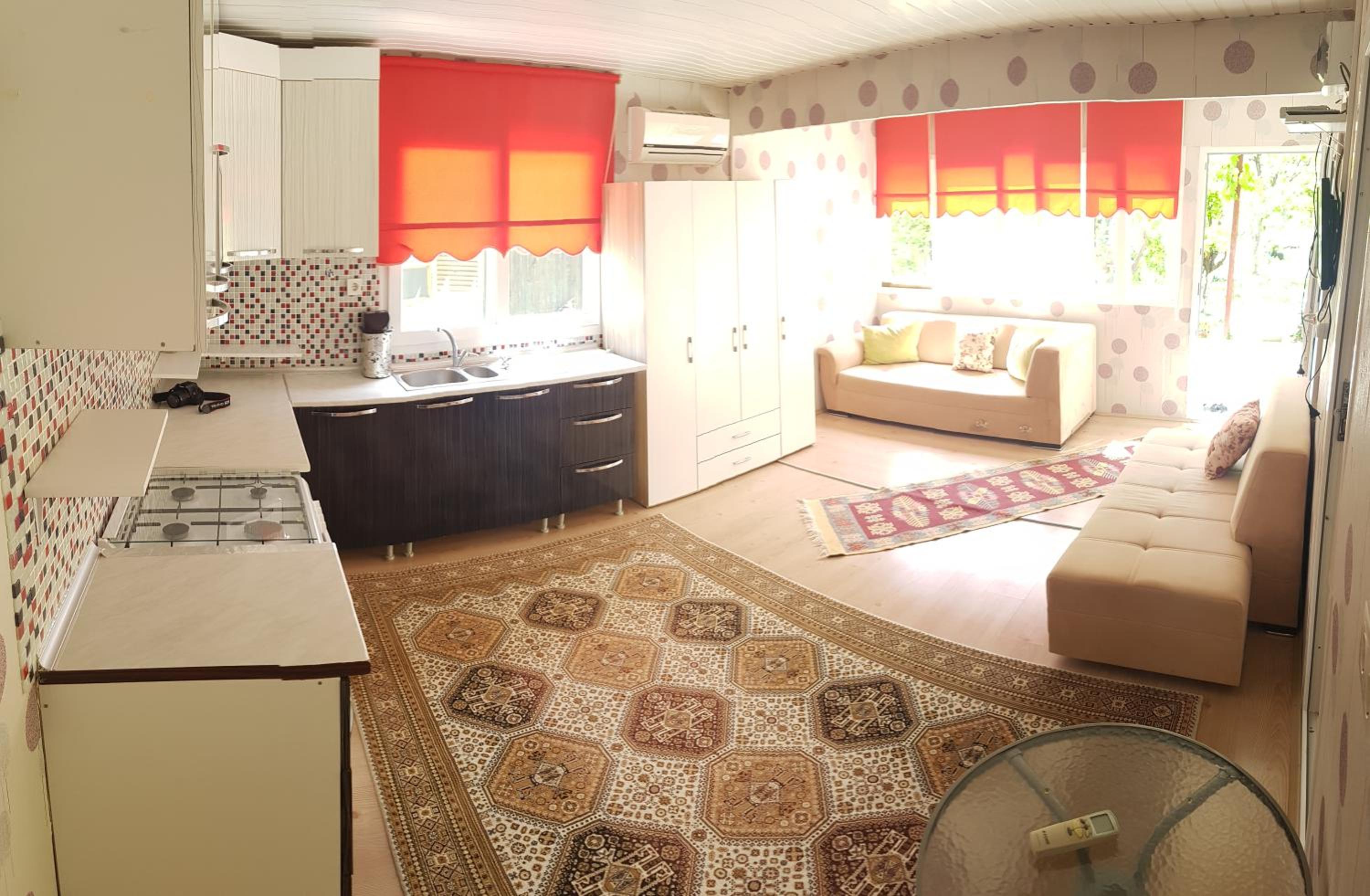 Deluxe Family Room photo 2