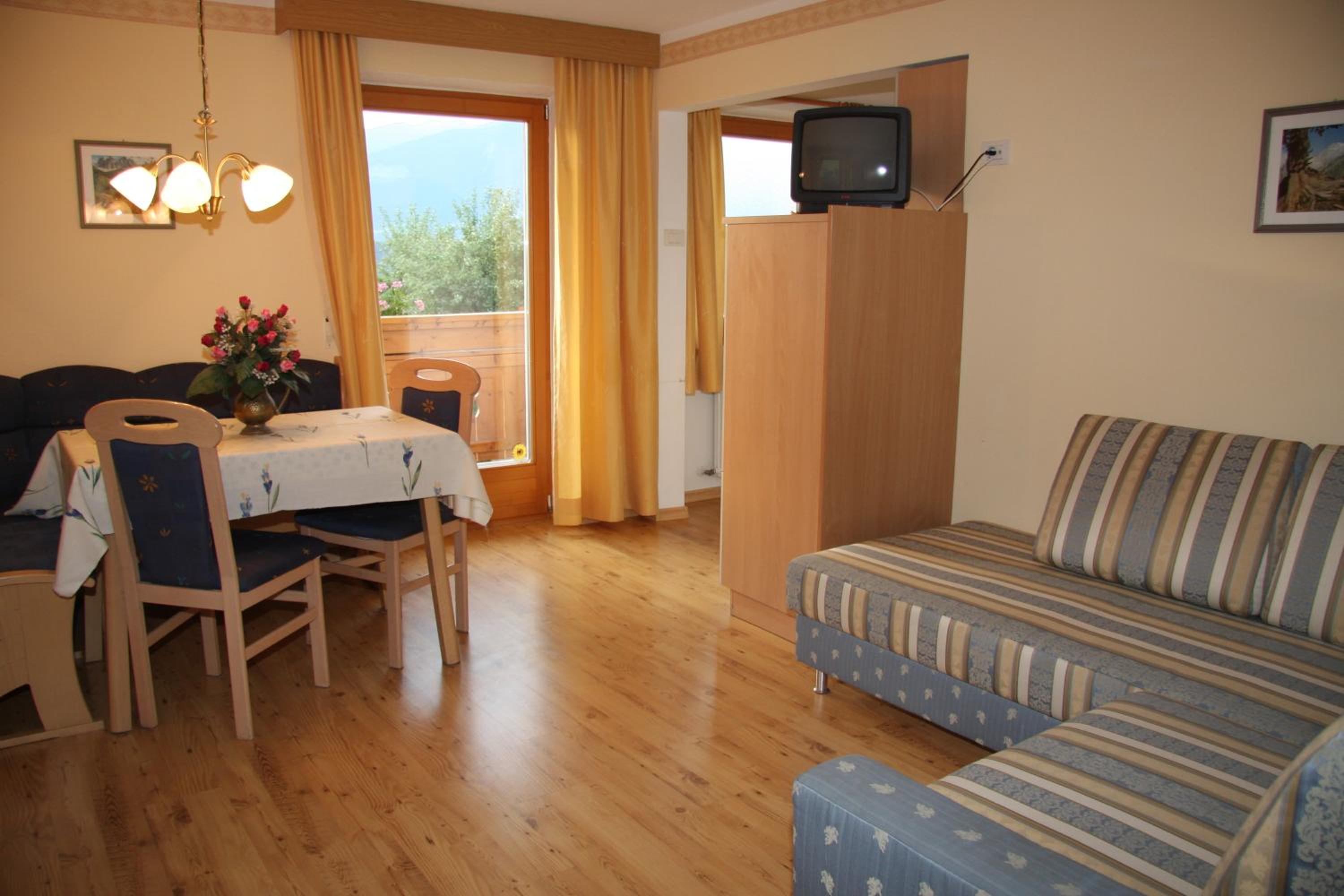 One-Bedroom Apartment with Balcony