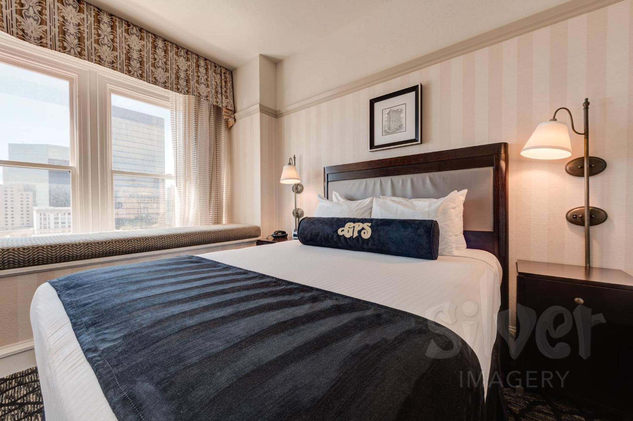 One-Bedroom Suite - Photo 17