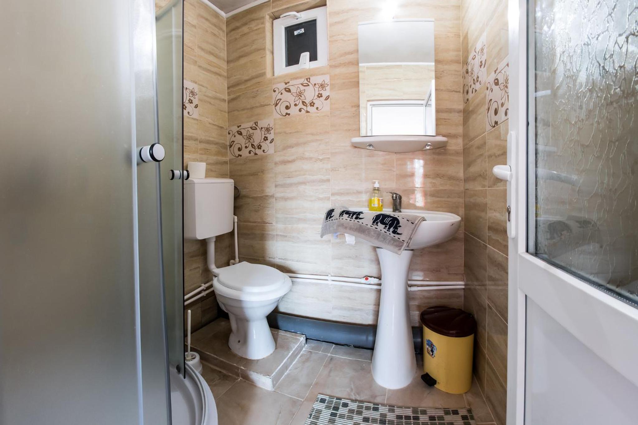 Double Room With Private Bathroom photo 2
