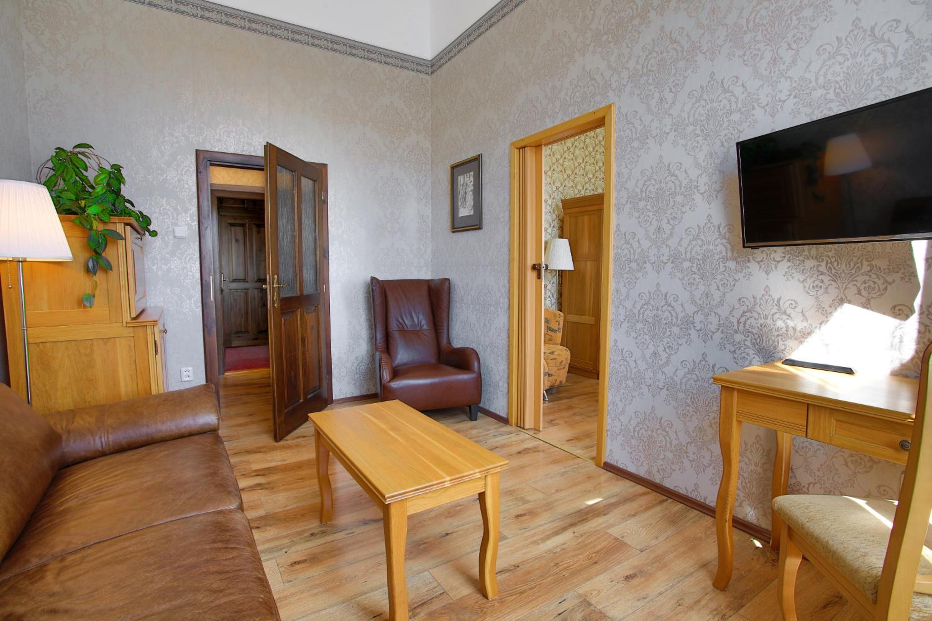 Exclusive Suite - Photo 17