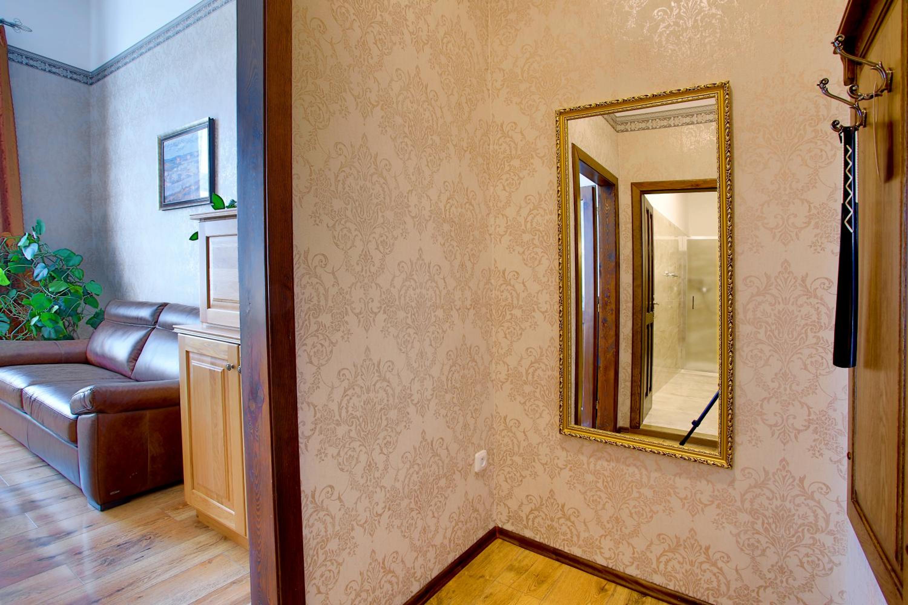 Exclusive Suite - Photo 16