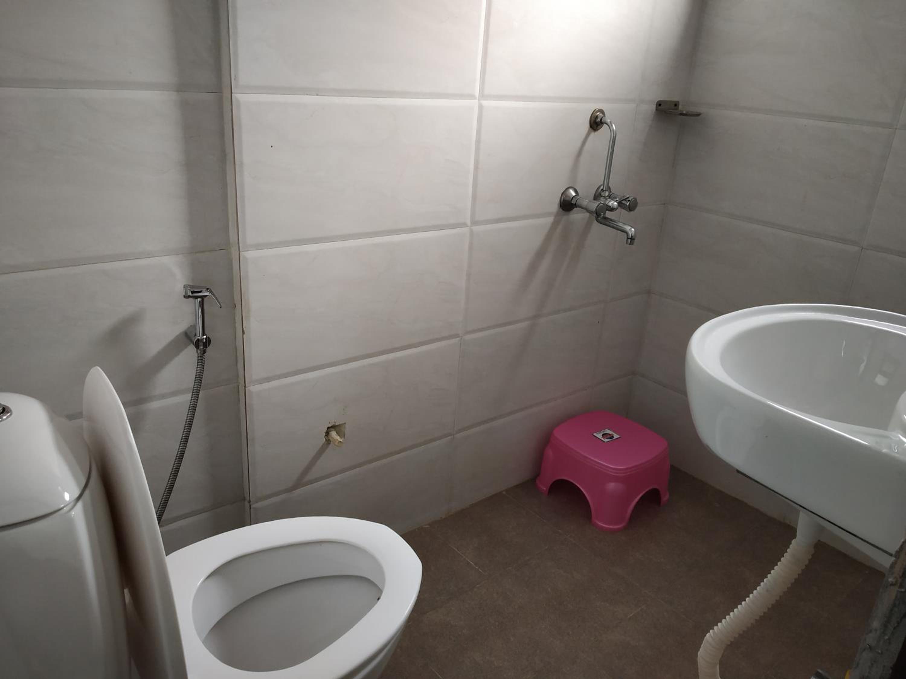 Two-Bedroom Apartment - Photo 11