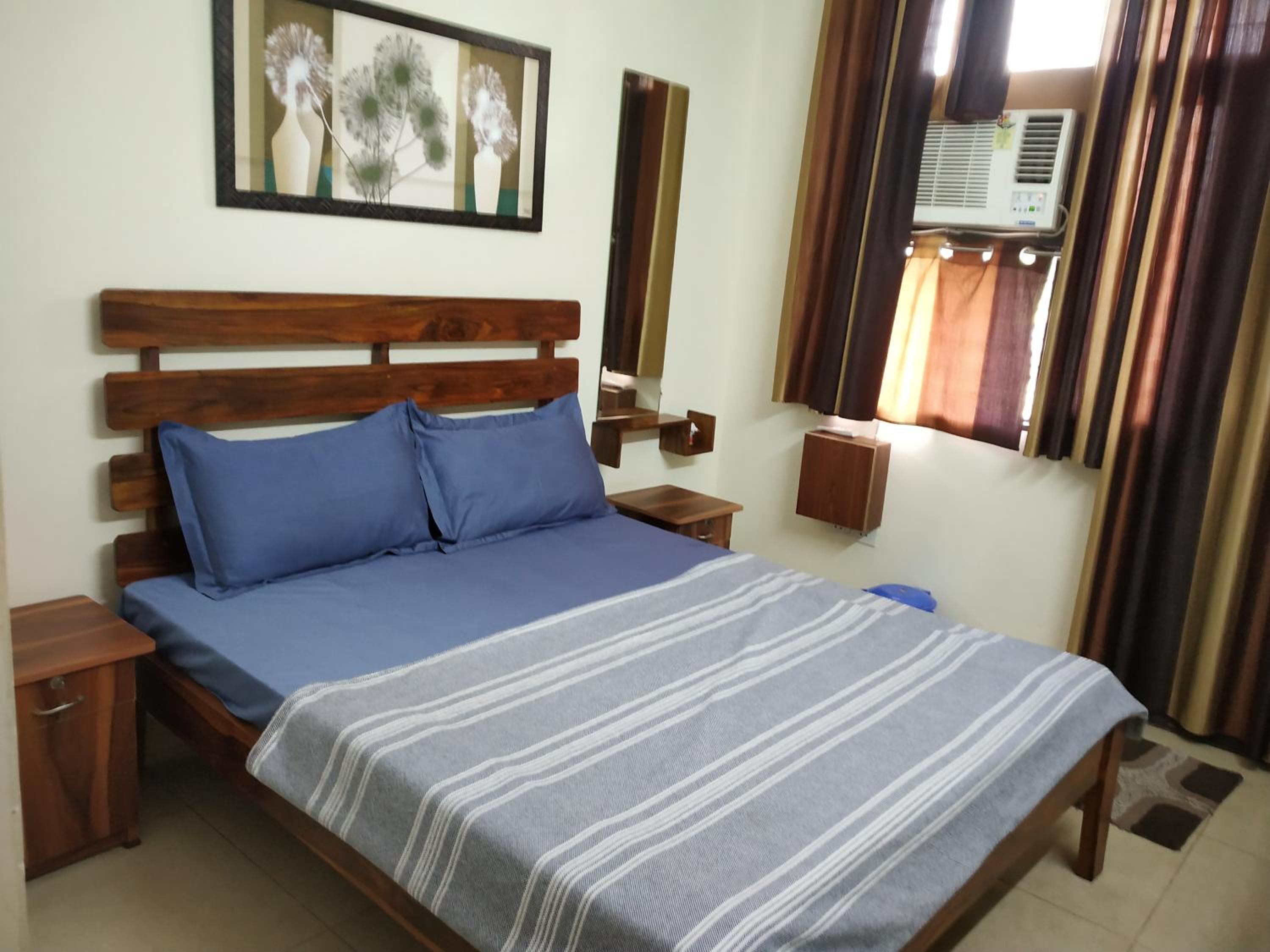 Two-Bedroom Apartment - Photo 2