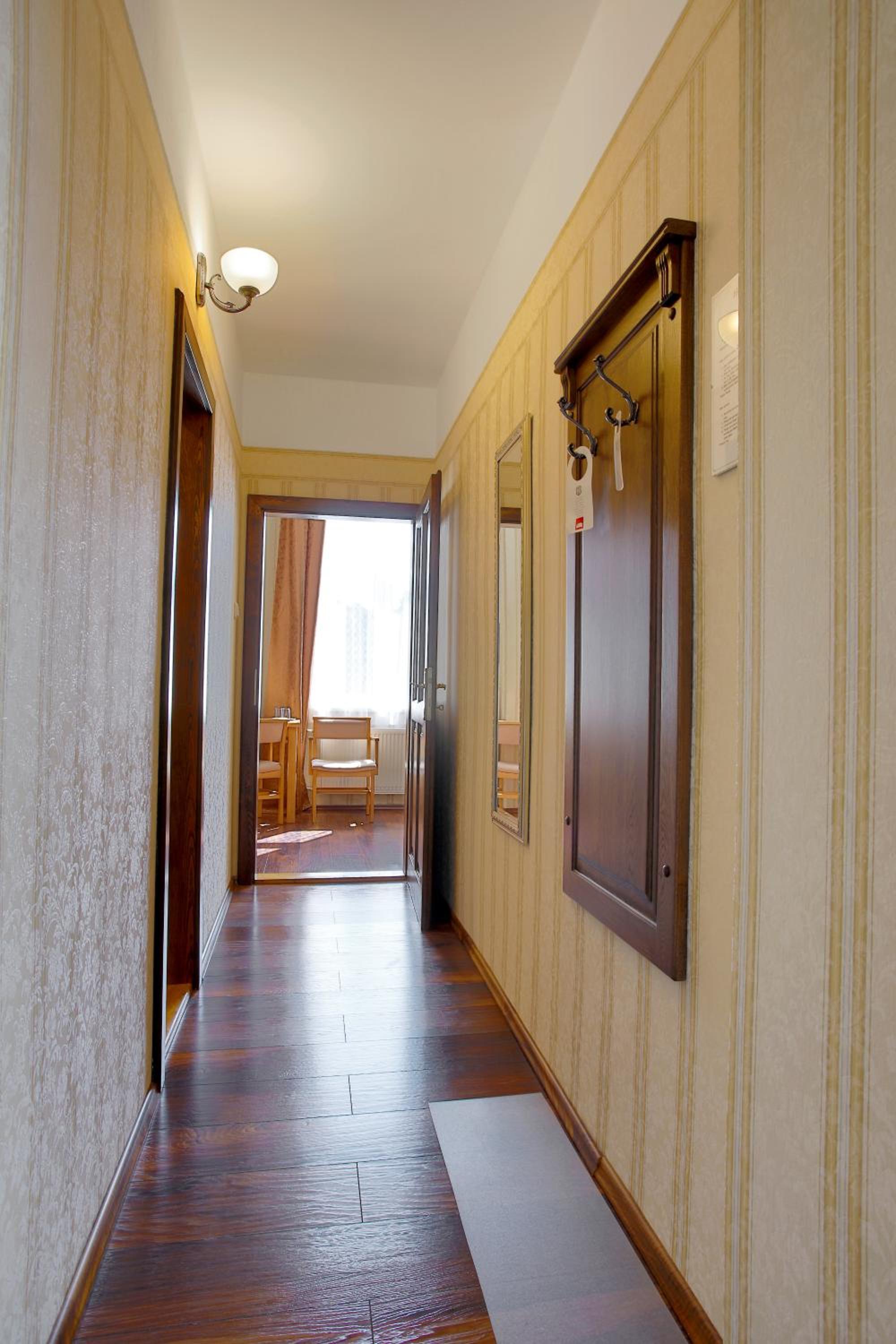 Double Room - Photo 2