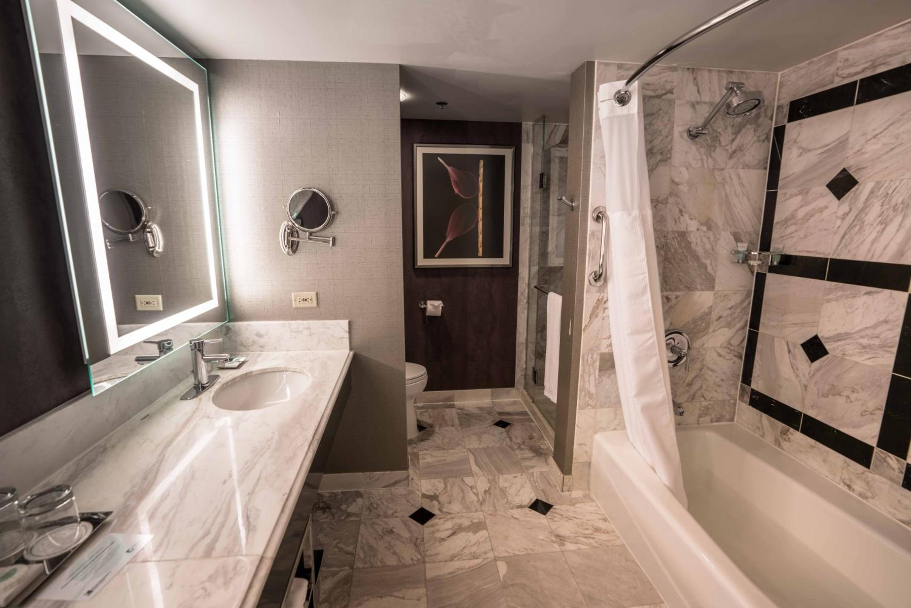 MGM Executive Two Queen Suite   - Photo 5