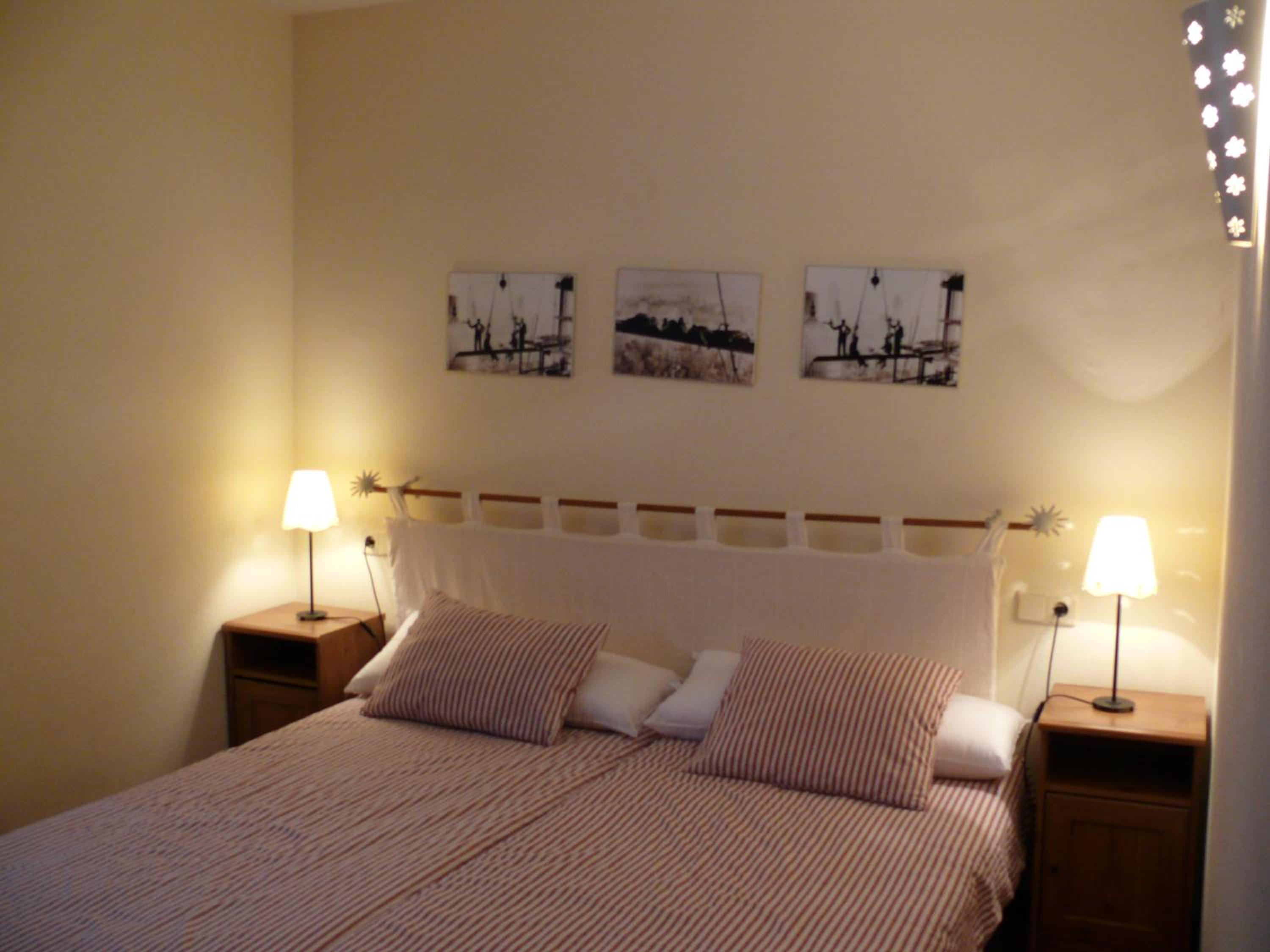 Apartamento de Dos Habitaciones con Jardín