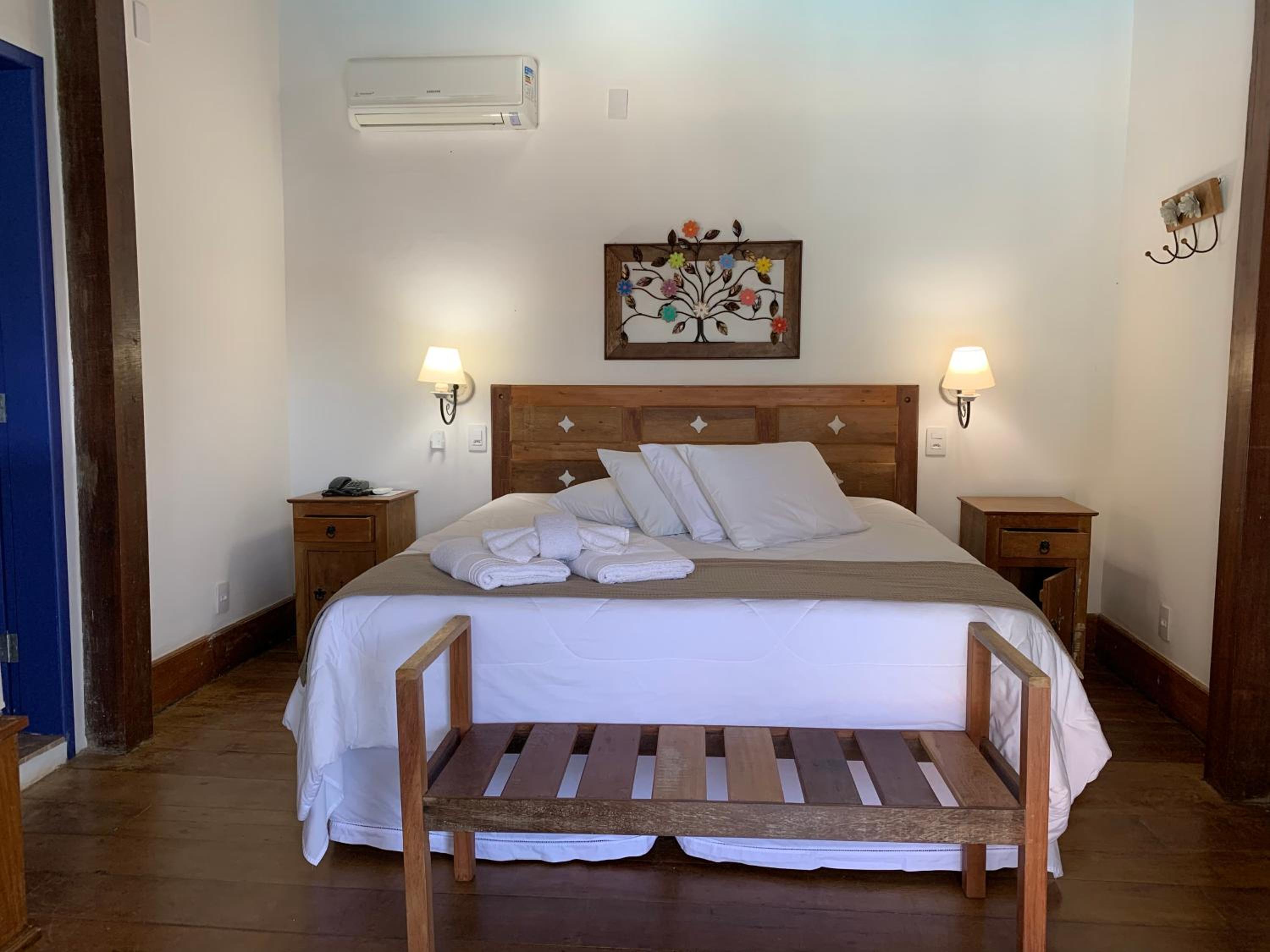 Double Room with Spa Bath photo 2
