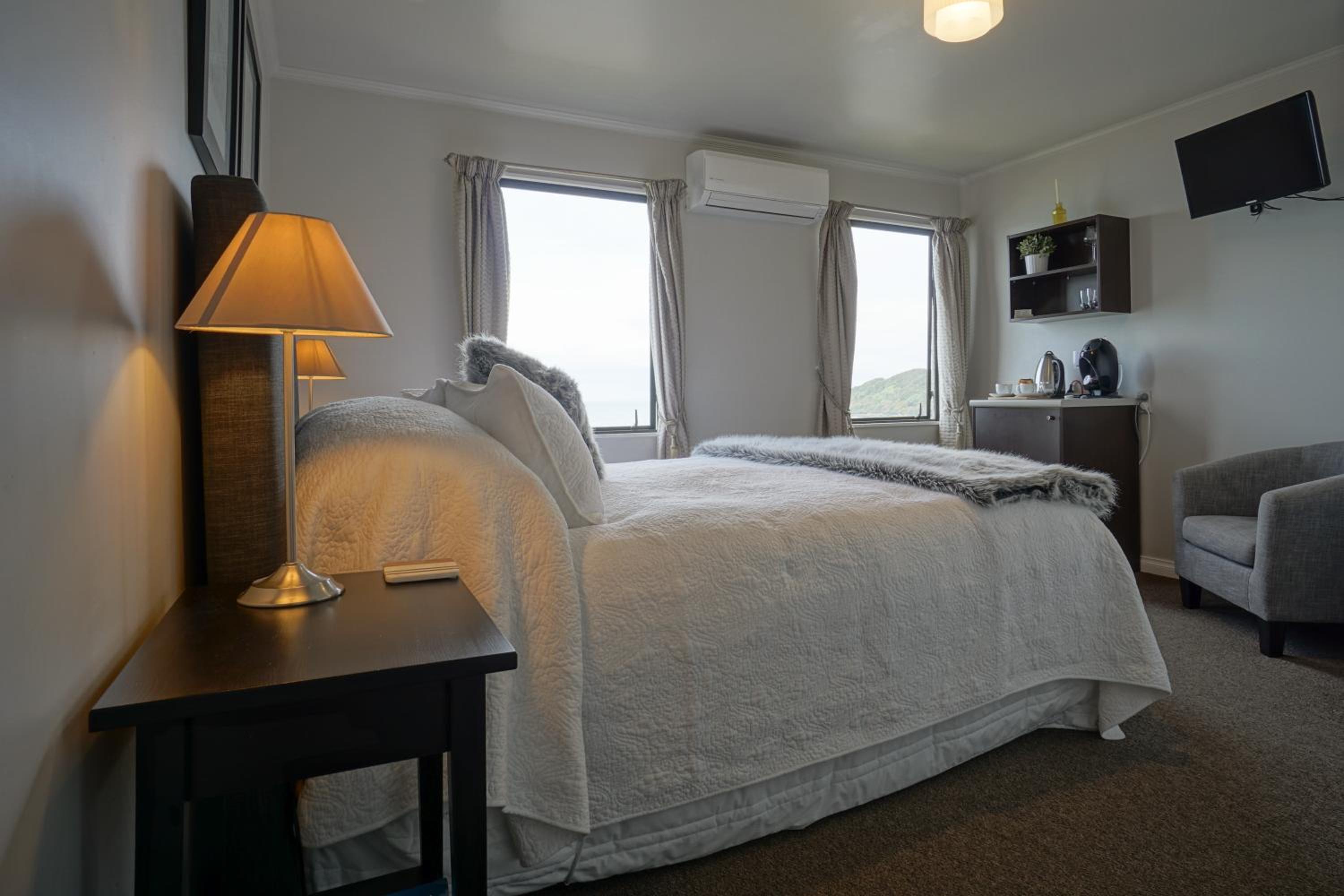 Queen Room photo 1