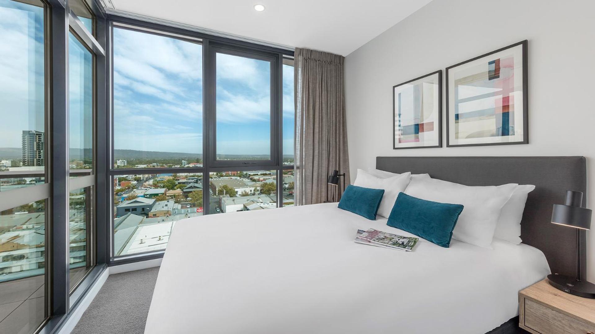 One-Bedroom Suite - Photo 1