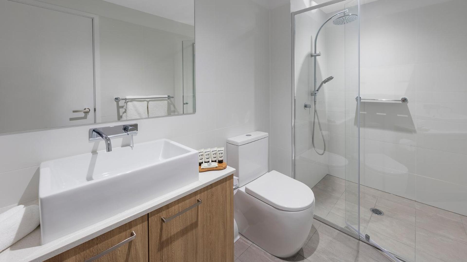 Two-Bedroom Suite - Photo 3