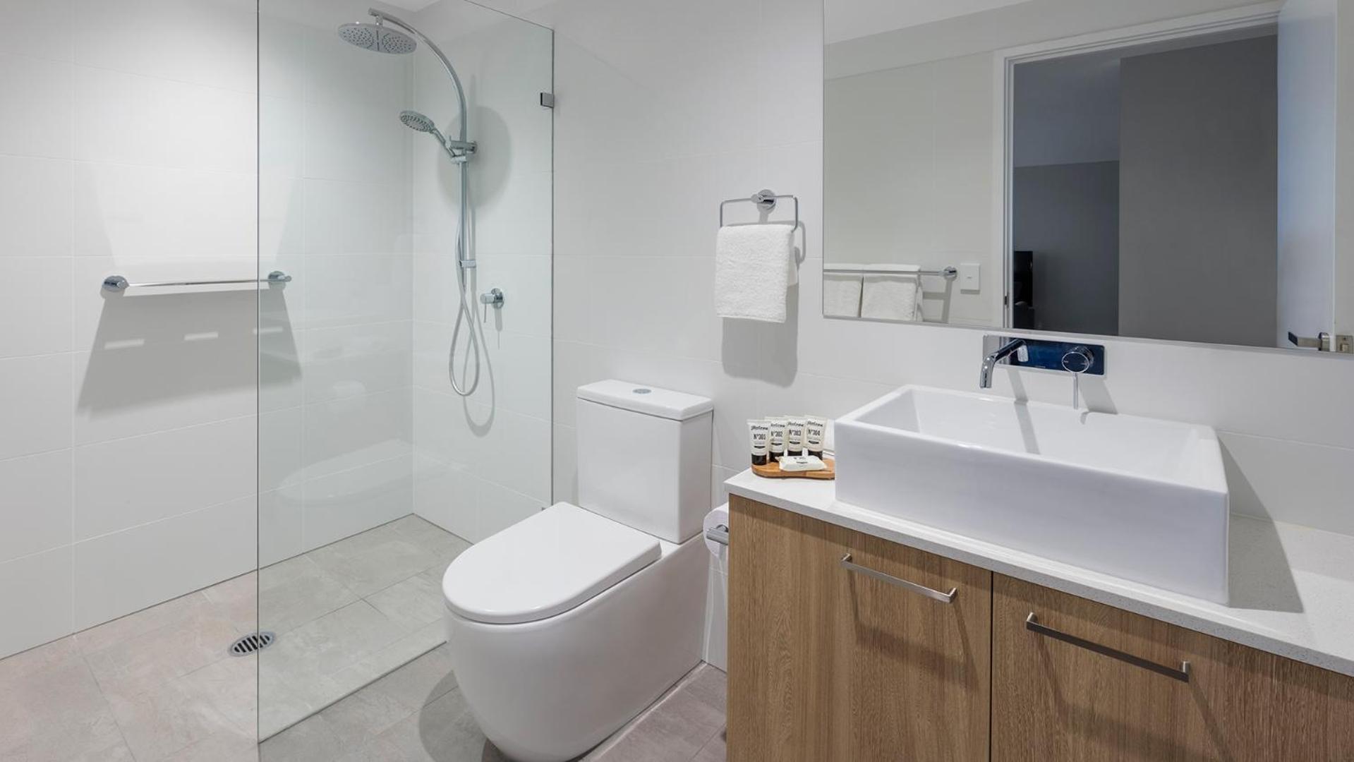 Superior Two-Bedroom Suite - No Housekeeping - Photo 3