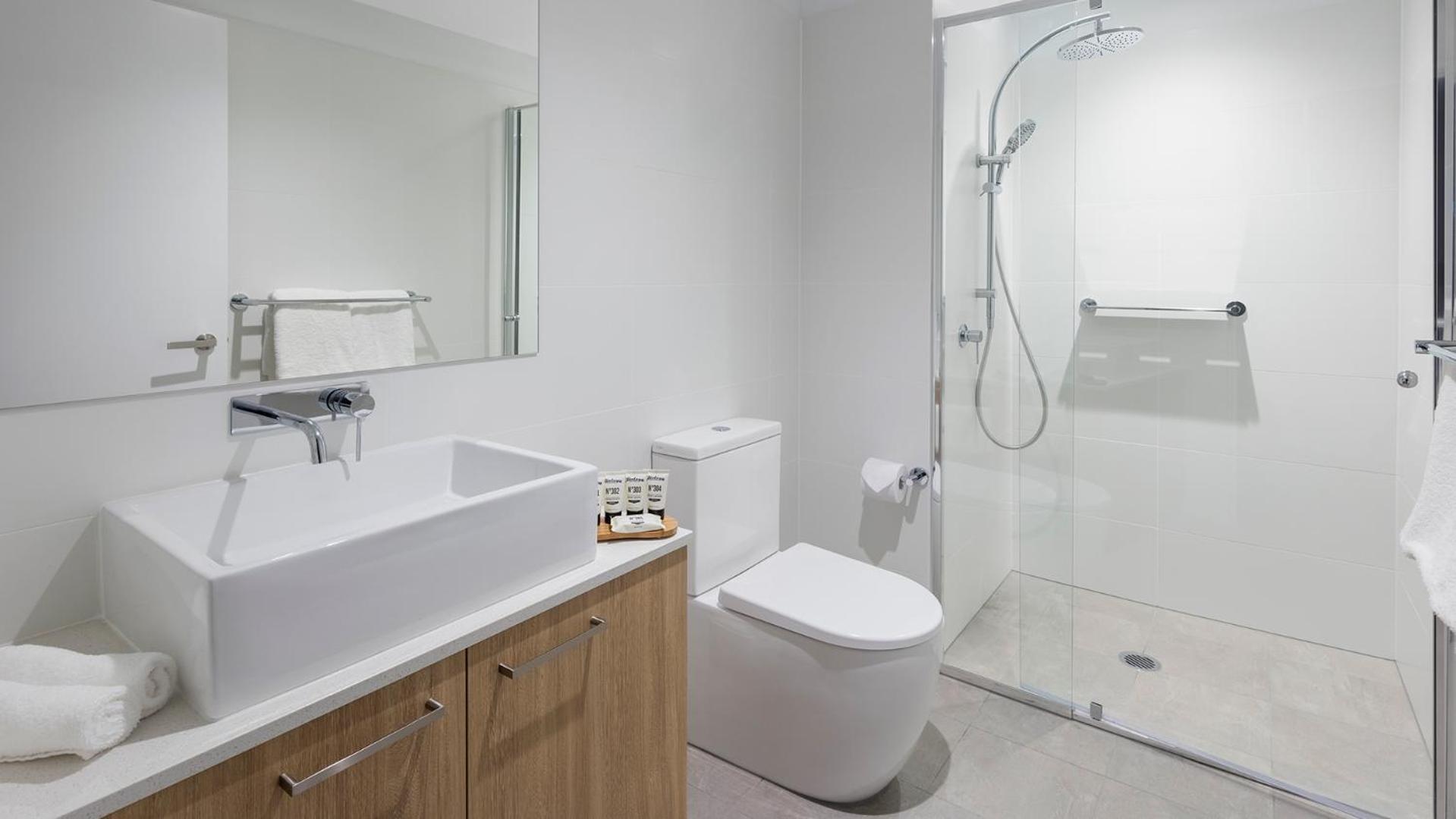 Superior Two-Bedroom Suite - No Housekeeping - Photo 2