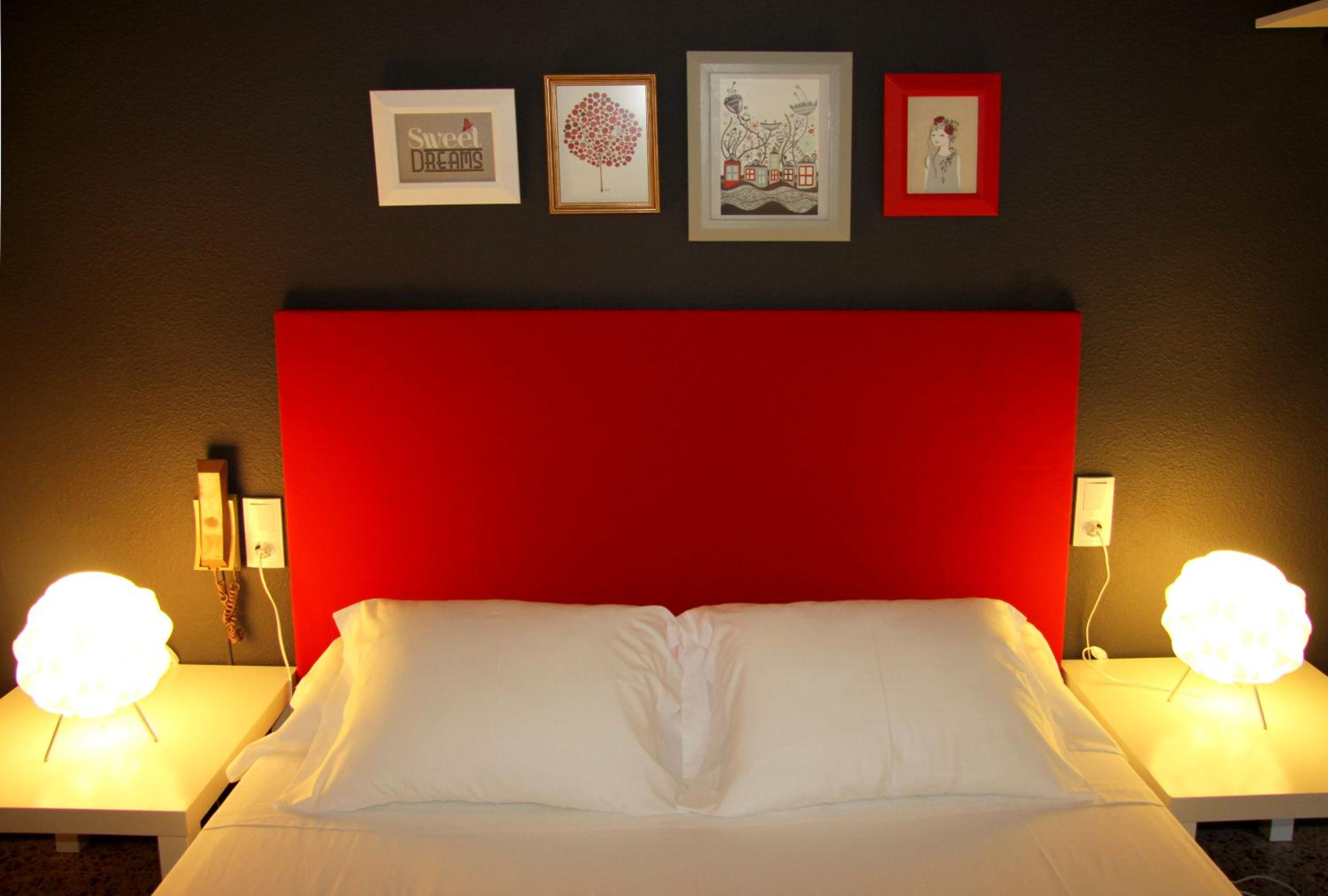 Double or Twin Room - Photo 11
