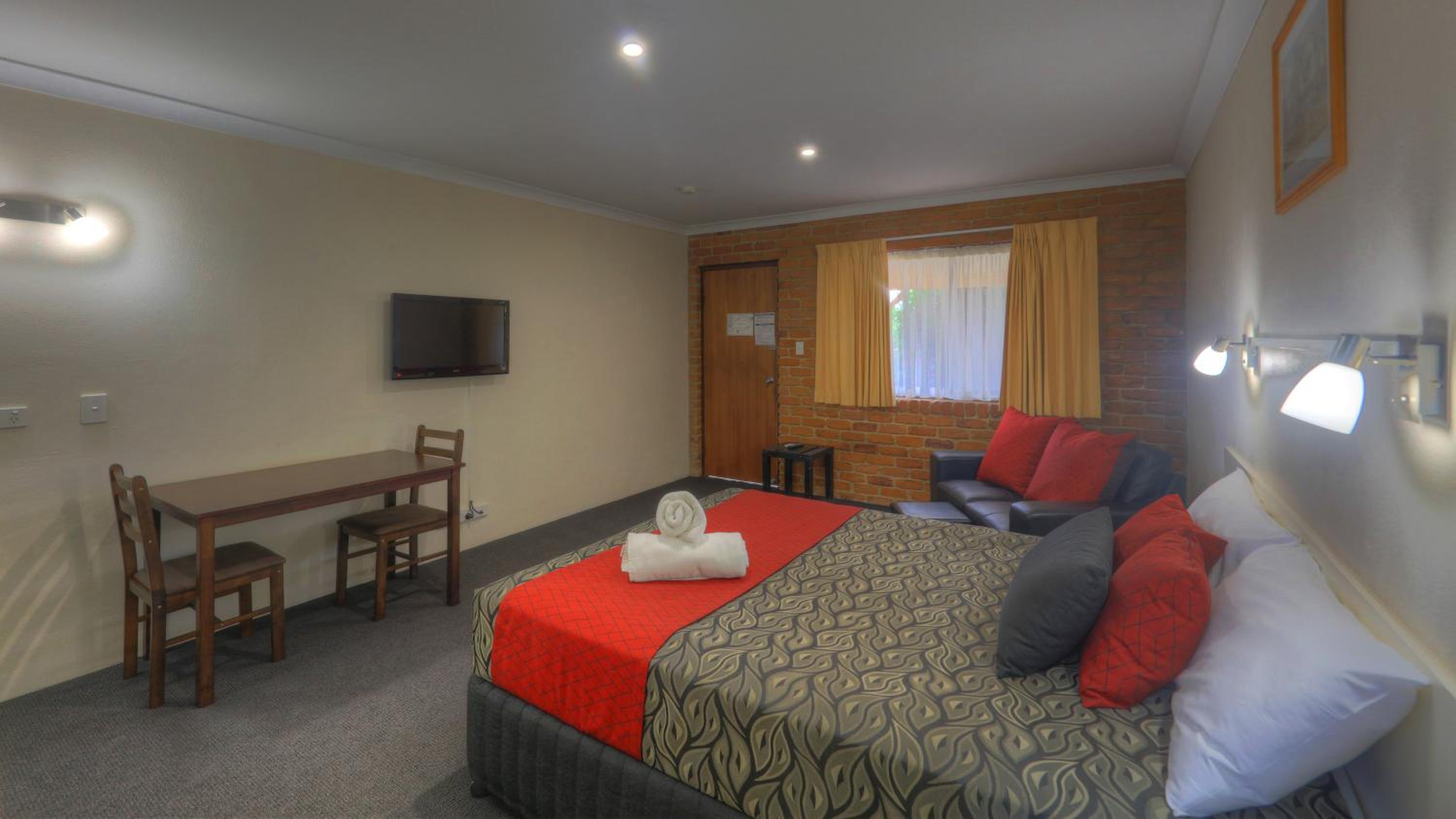 Deluxe Queen Room photo 3