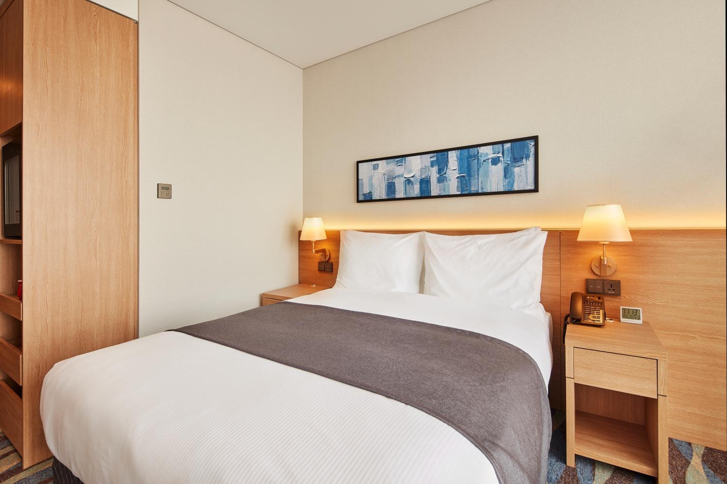 Double Room - Non-Smoking  - Photo 3