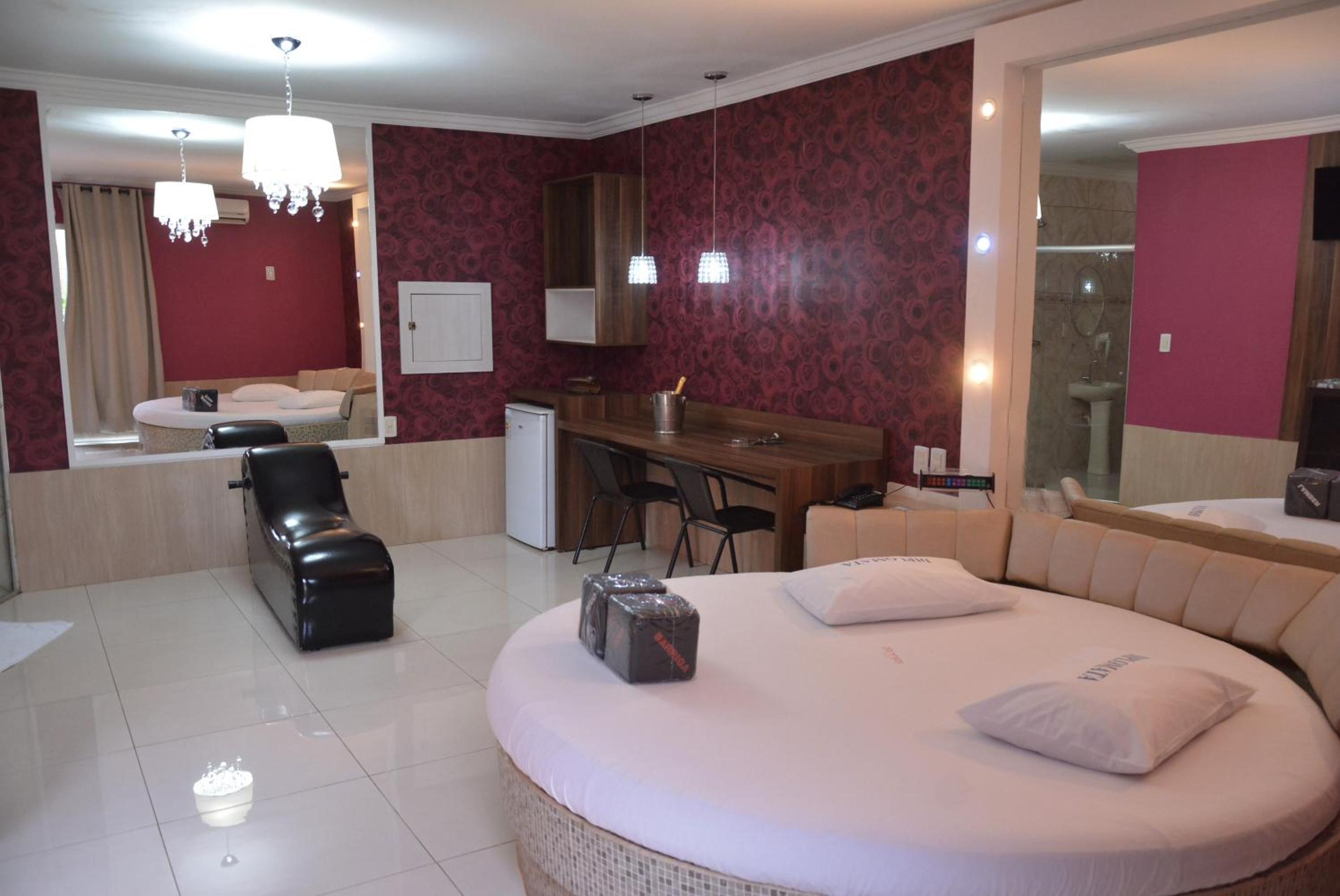 Double Room - Photo 5
