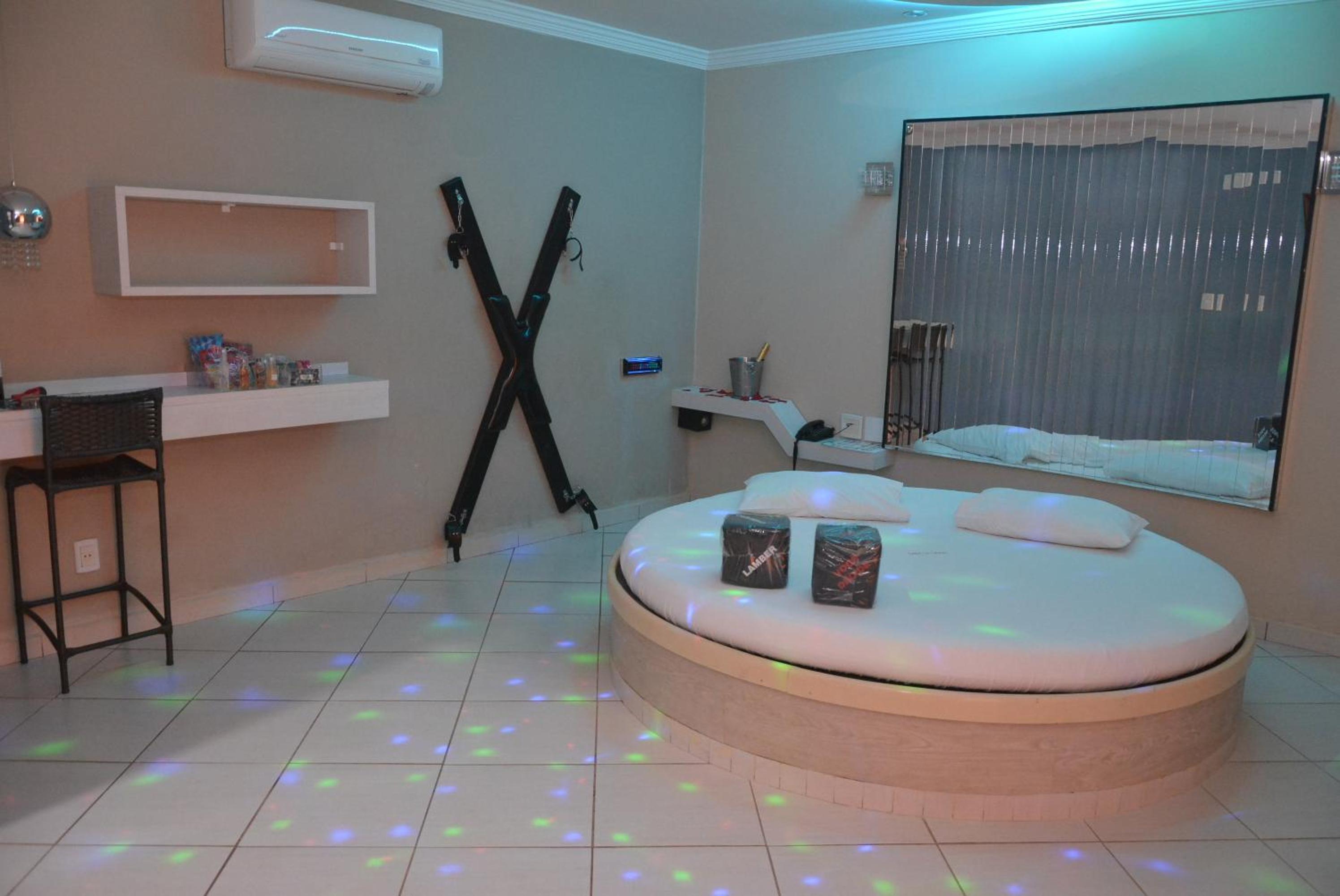 Double Room - Photo 8