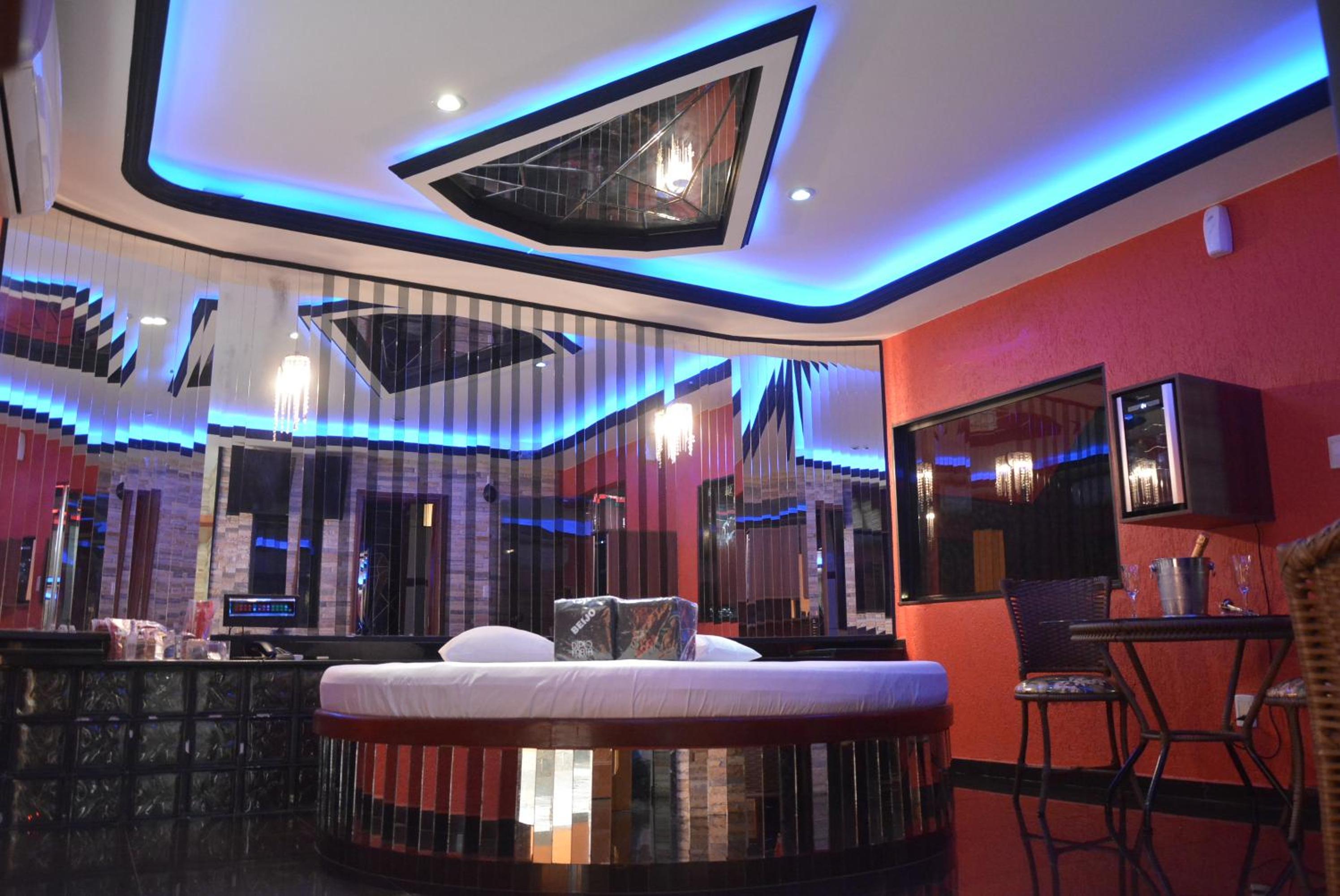 Queen Room With Spa Bath