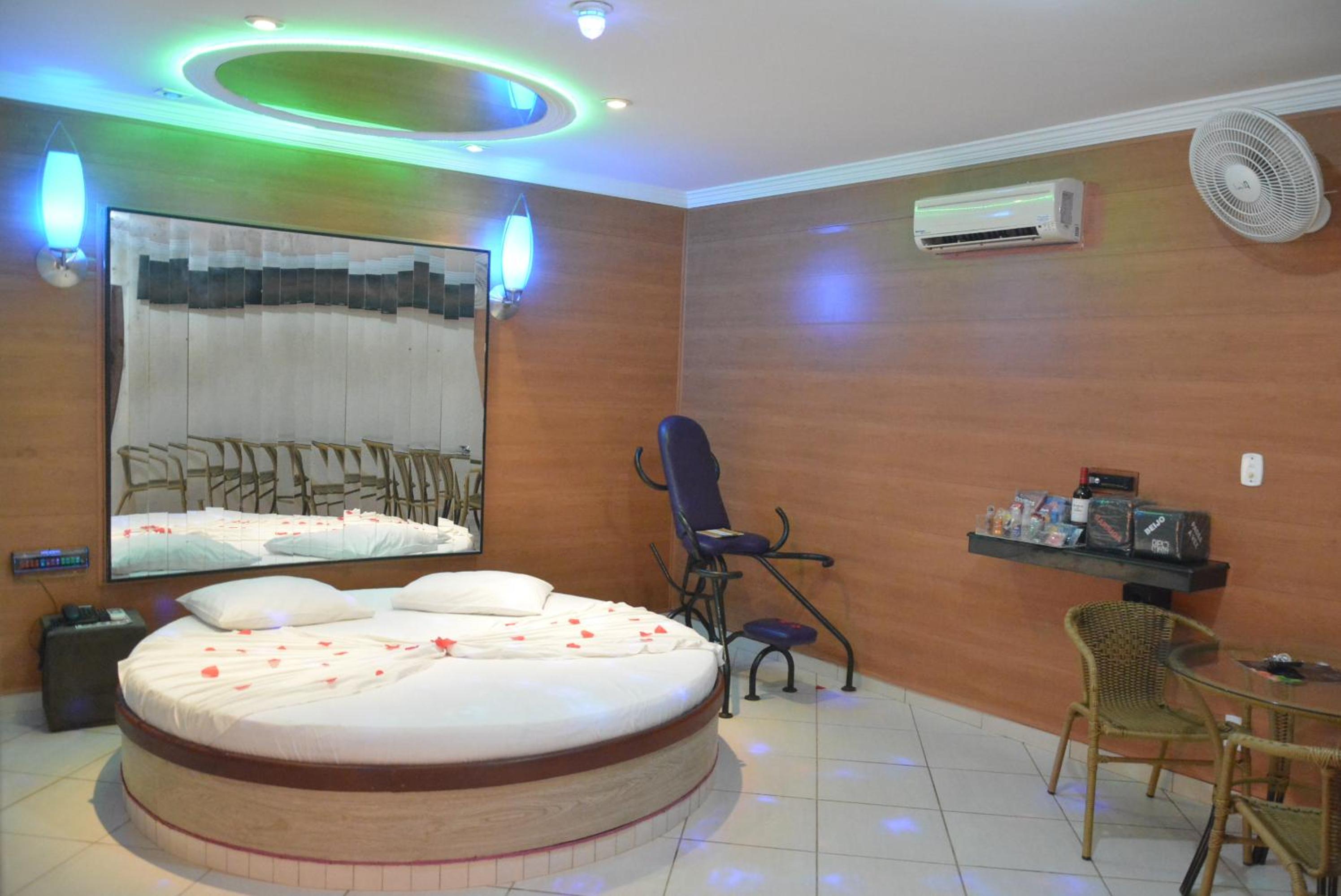 Double Room - Photo 13