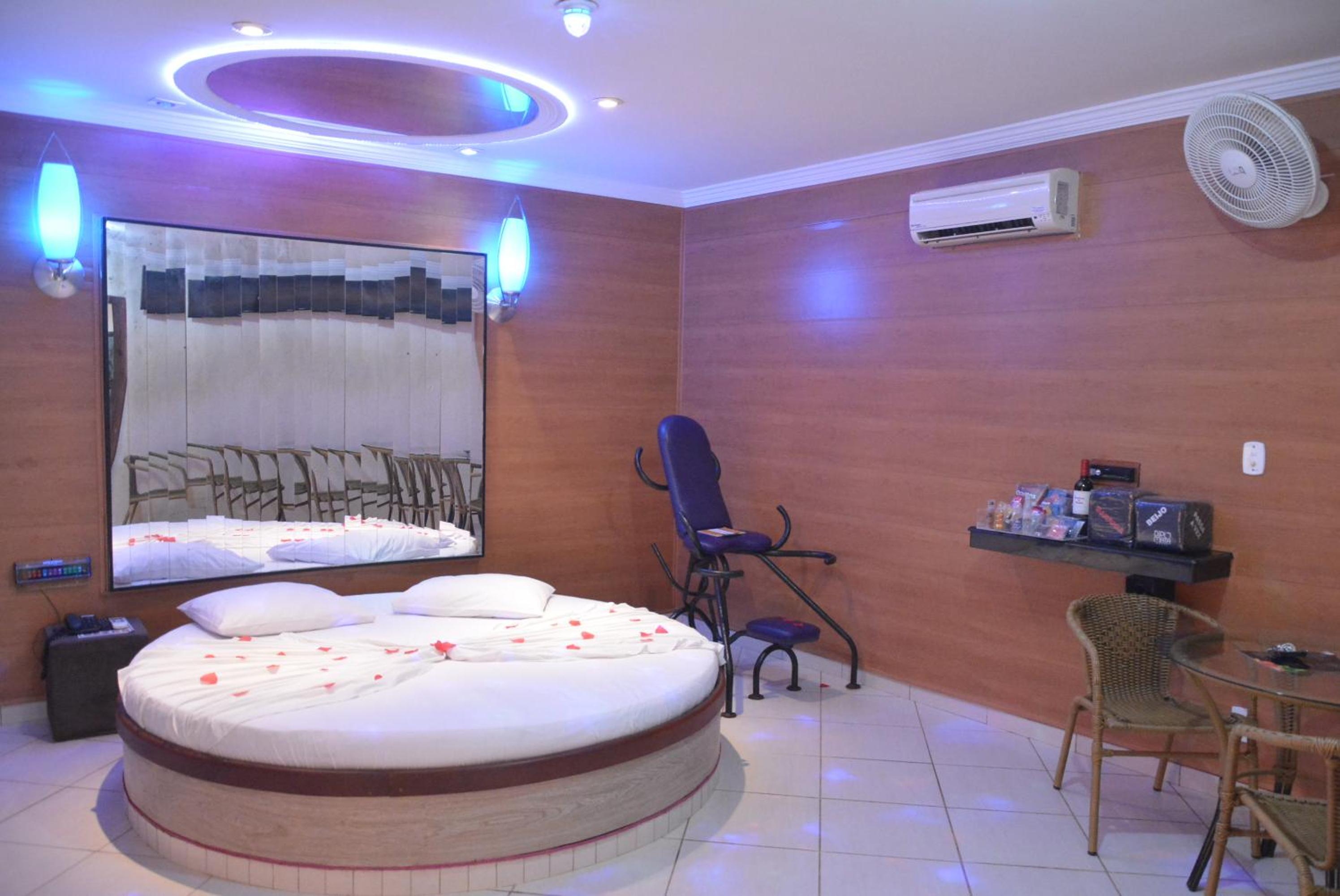 Double Room - Photo 16
