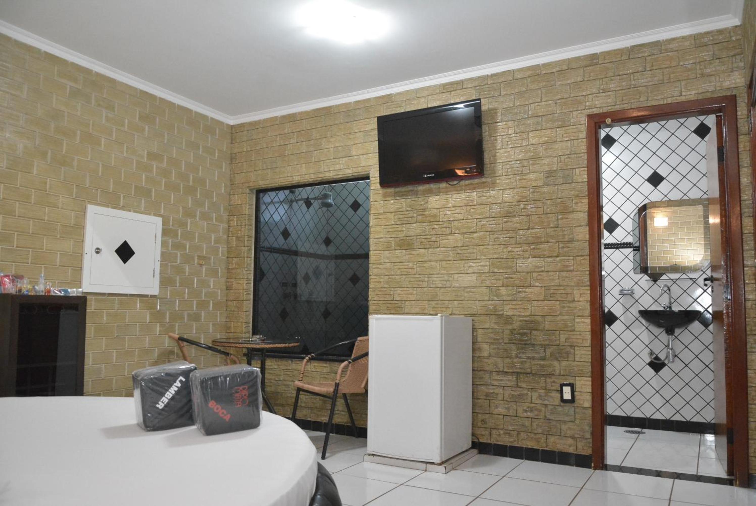 Double Room - Photo 21
