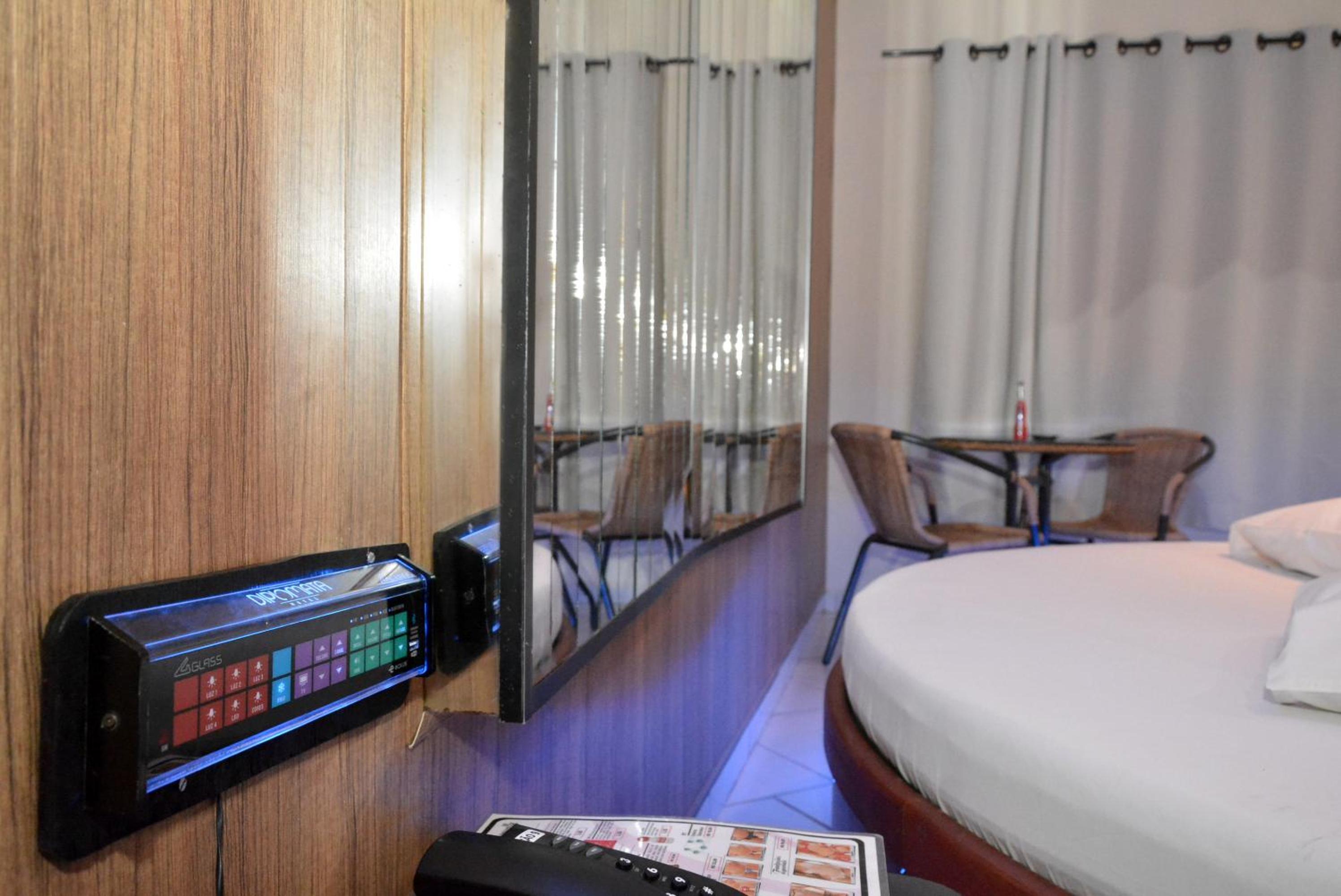 Double Room - Photo 18