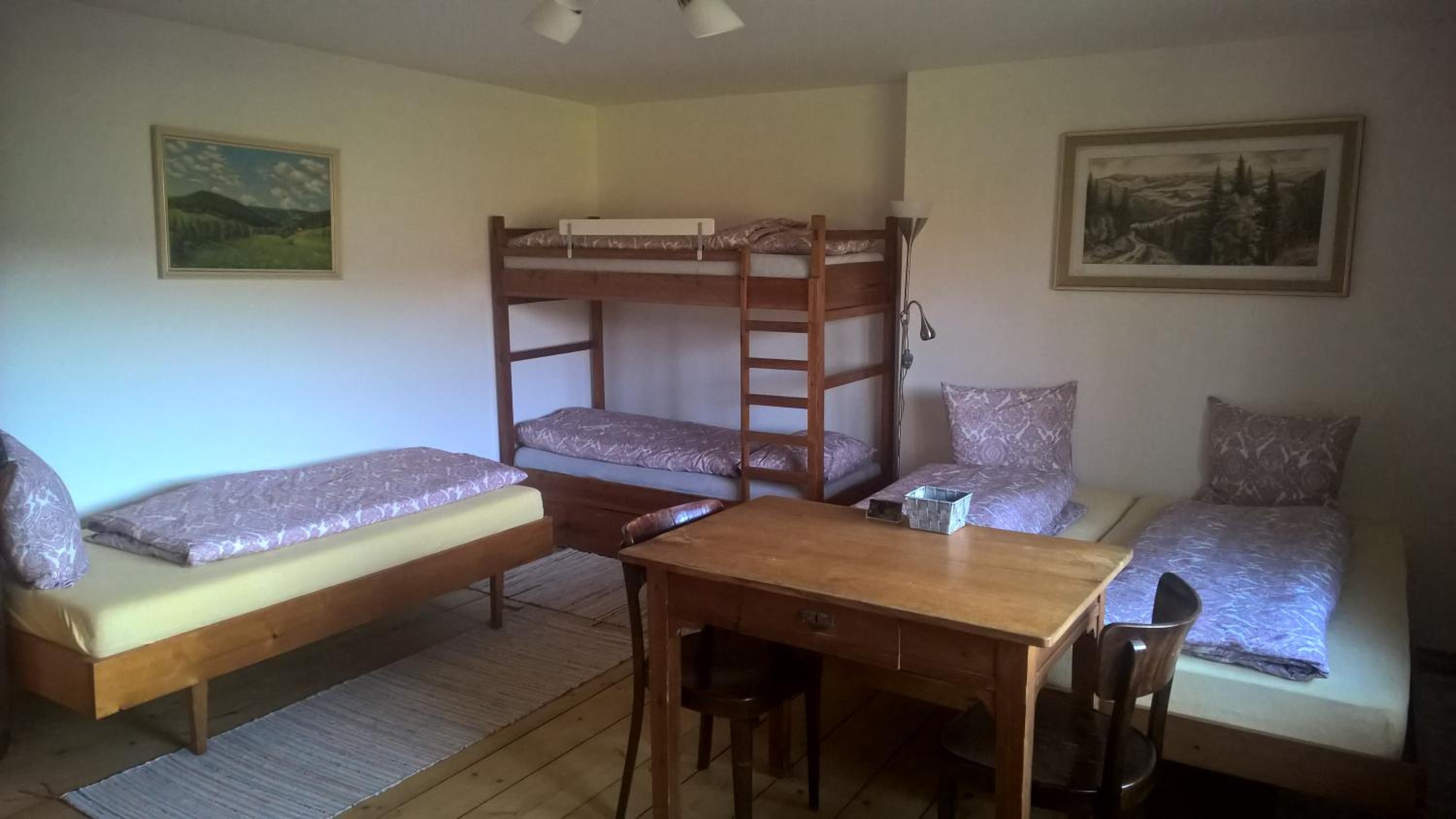 Quadruple Room with Shared Bathroom photo 1