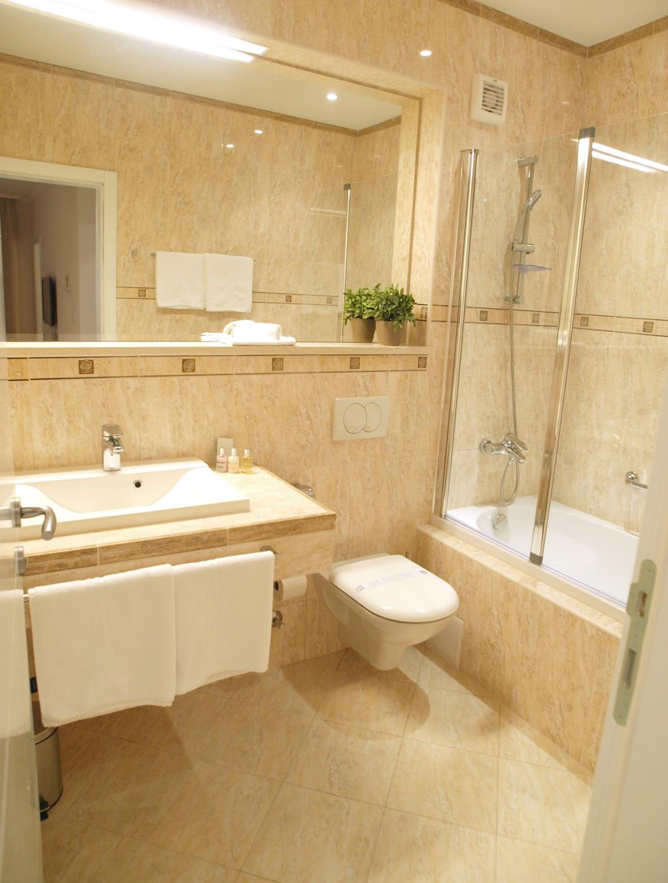 Economy Double Room - Ground Floor - Photo 7