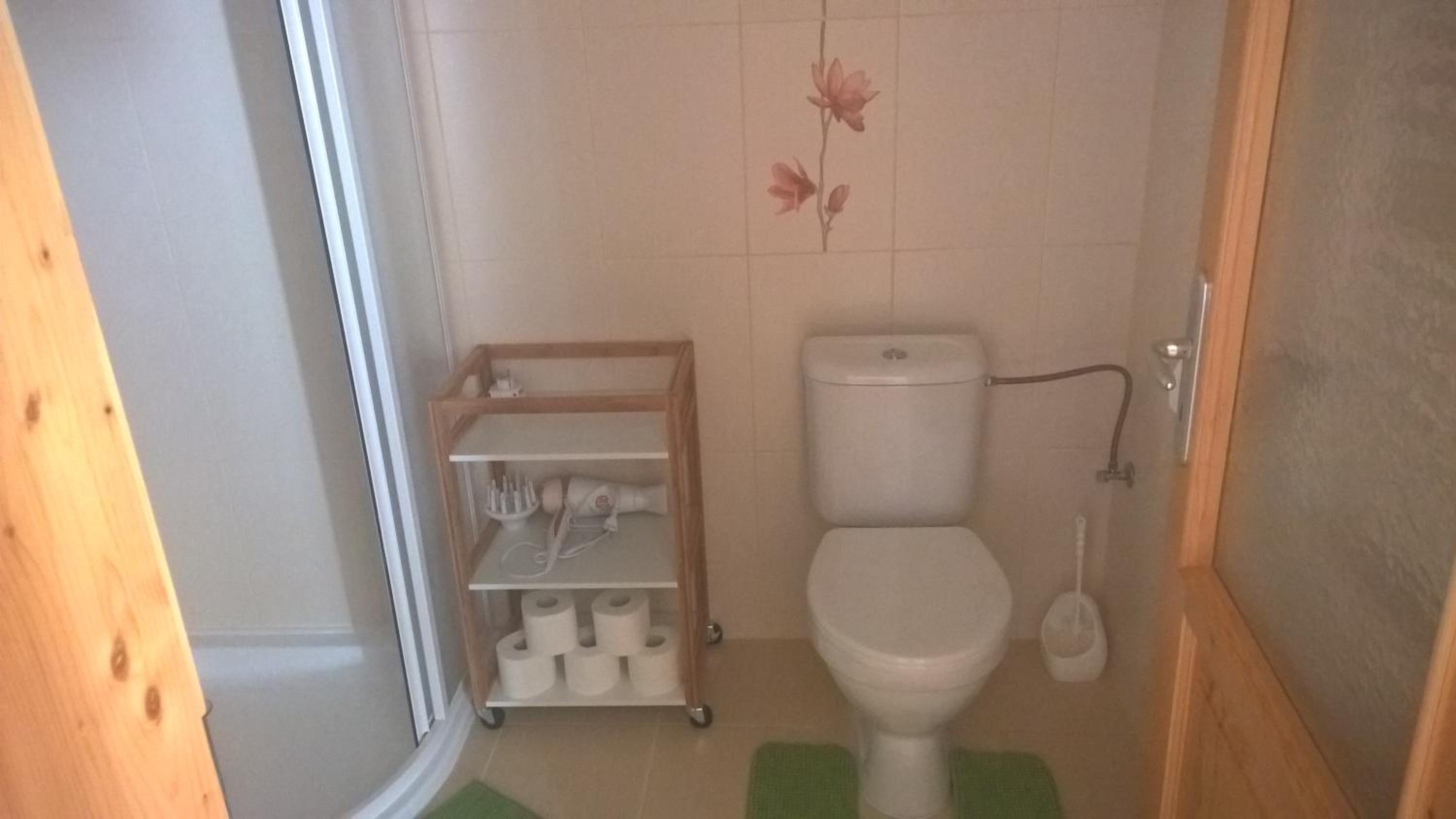 Quadruple Room with Private Bathroom photo 2