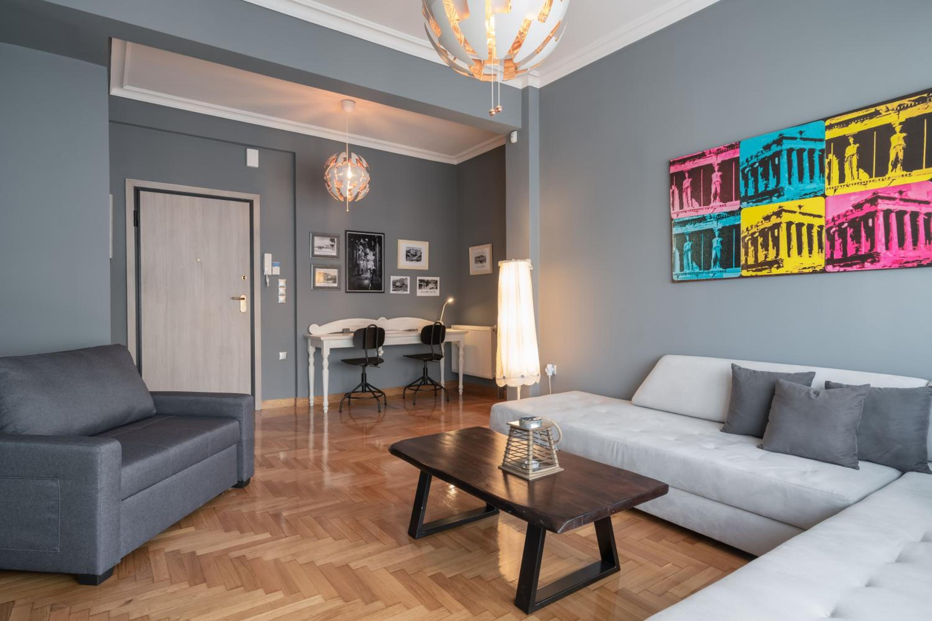 Deluxe Apartment